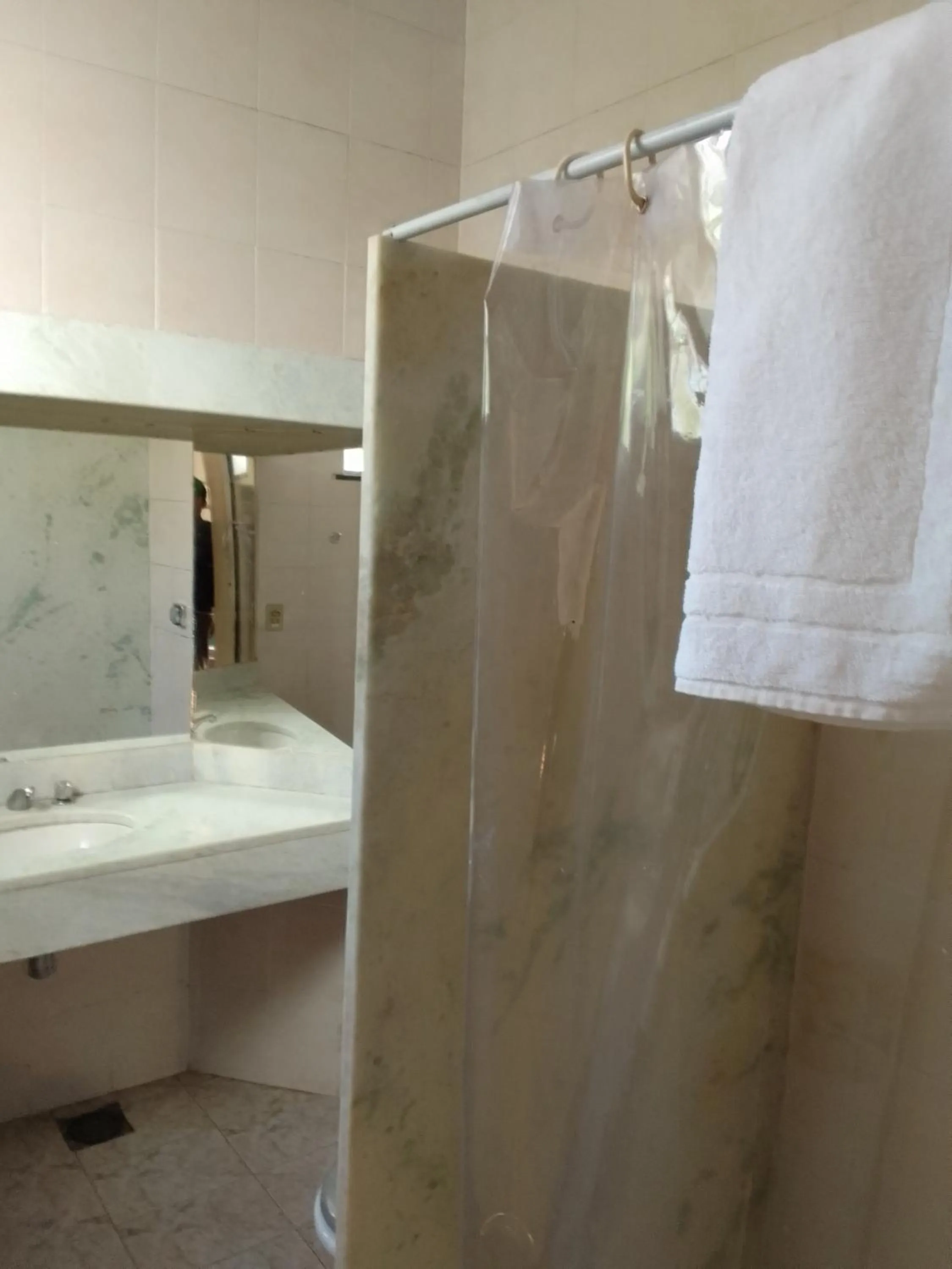 Bathroom in Hotel Bragança