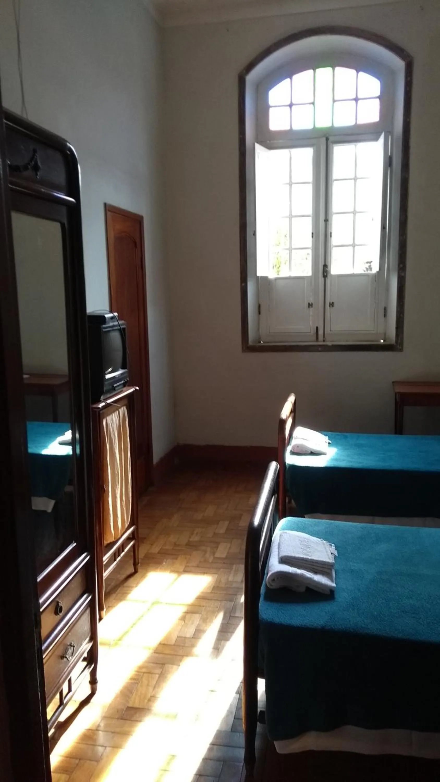 Photo of the whole room in Hotel Bragança
