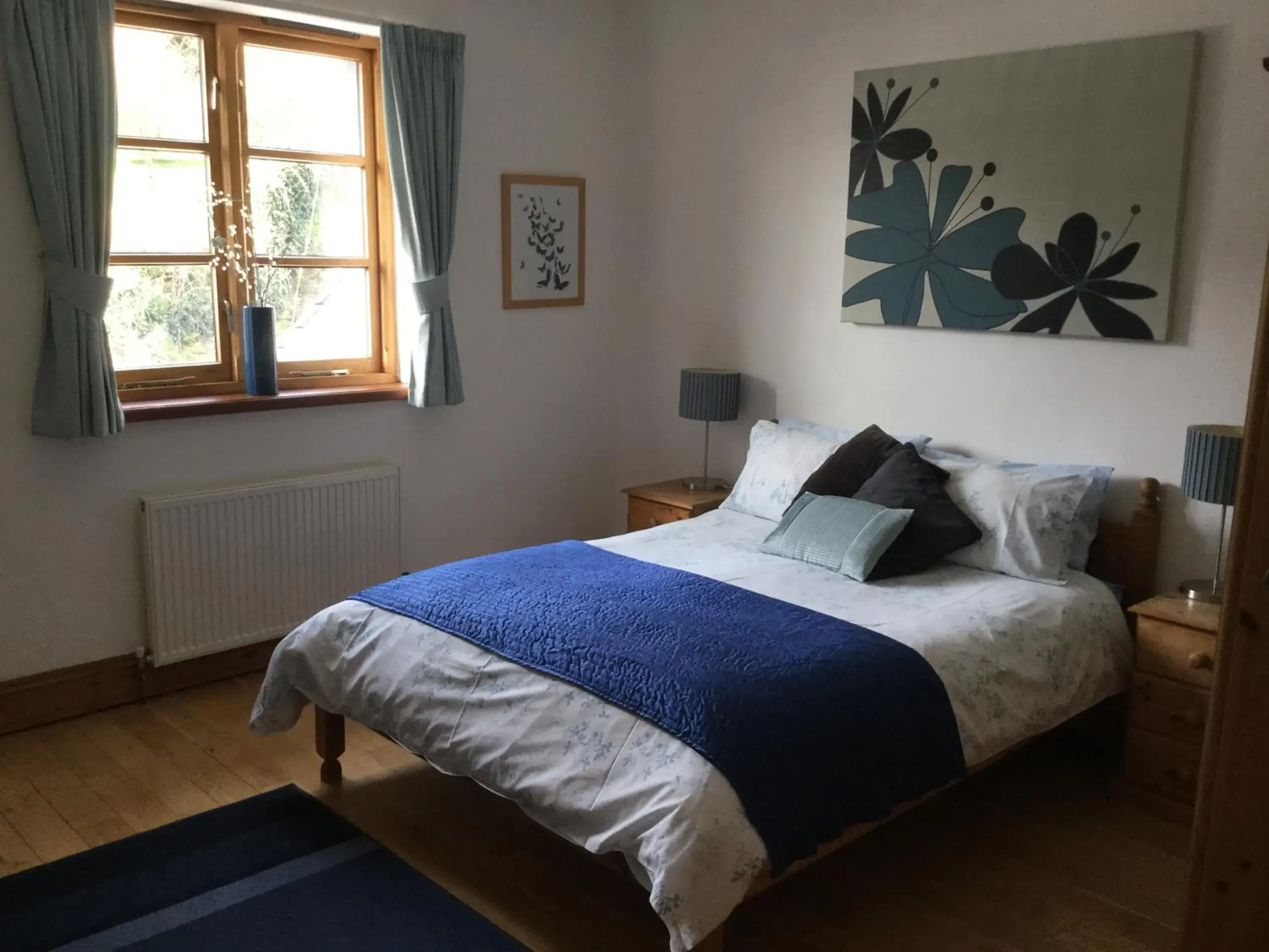 Deluxe Double Room with Shower in Coombe House B&B Deluxe Double Room with Shower in Coombe House B&B