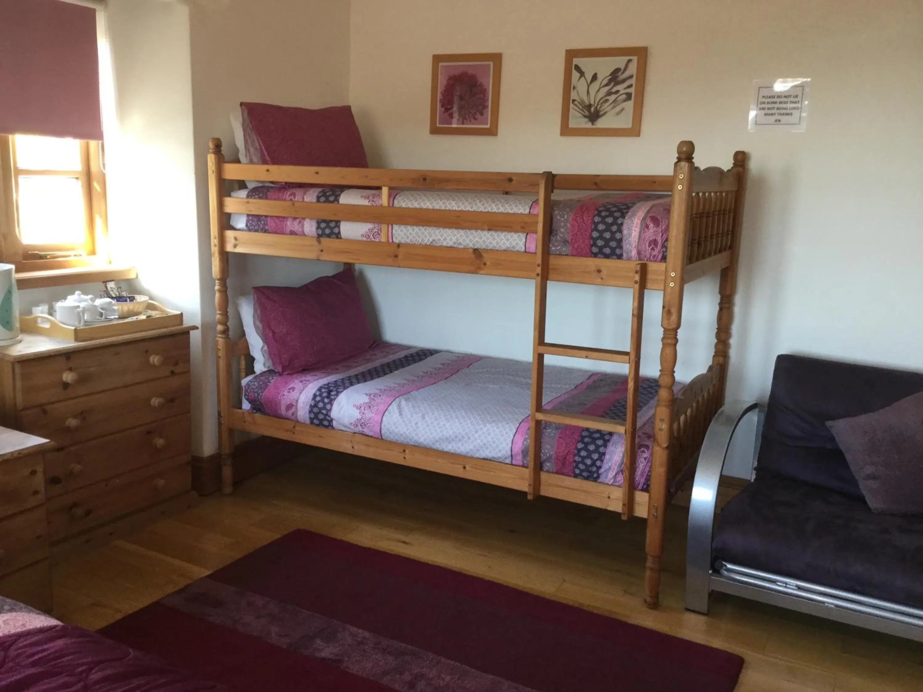 bunk bed, Bed in Coombe House B&B