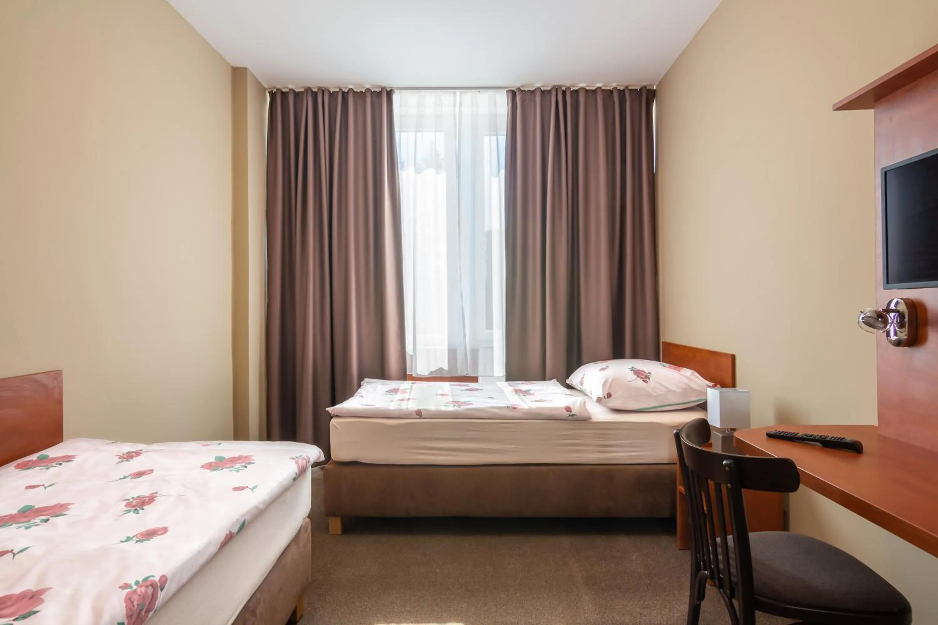Photo of the whole room, Bed in Hotel Alfa