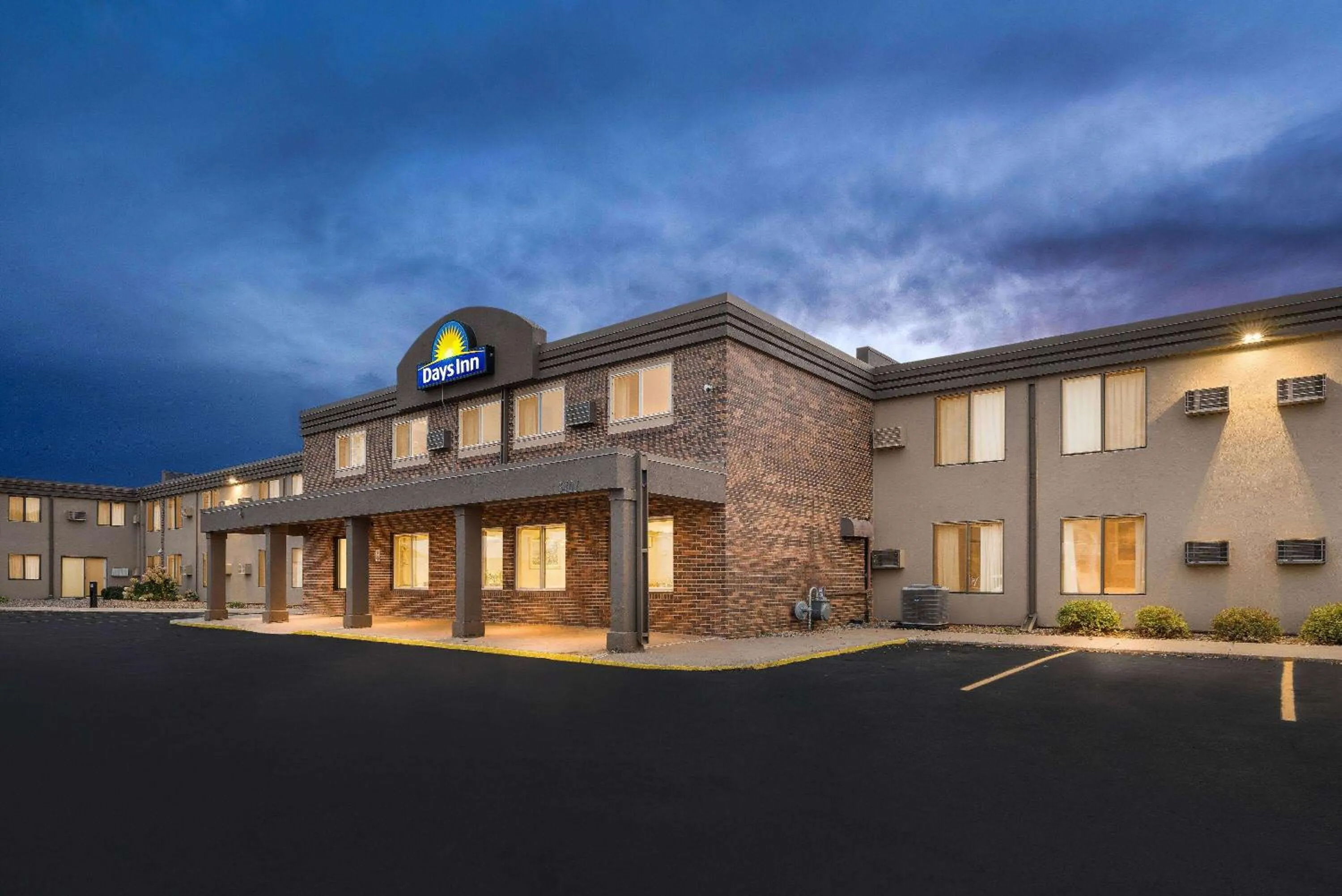 Property building in Days Inn by Wyndham Sioux Falls