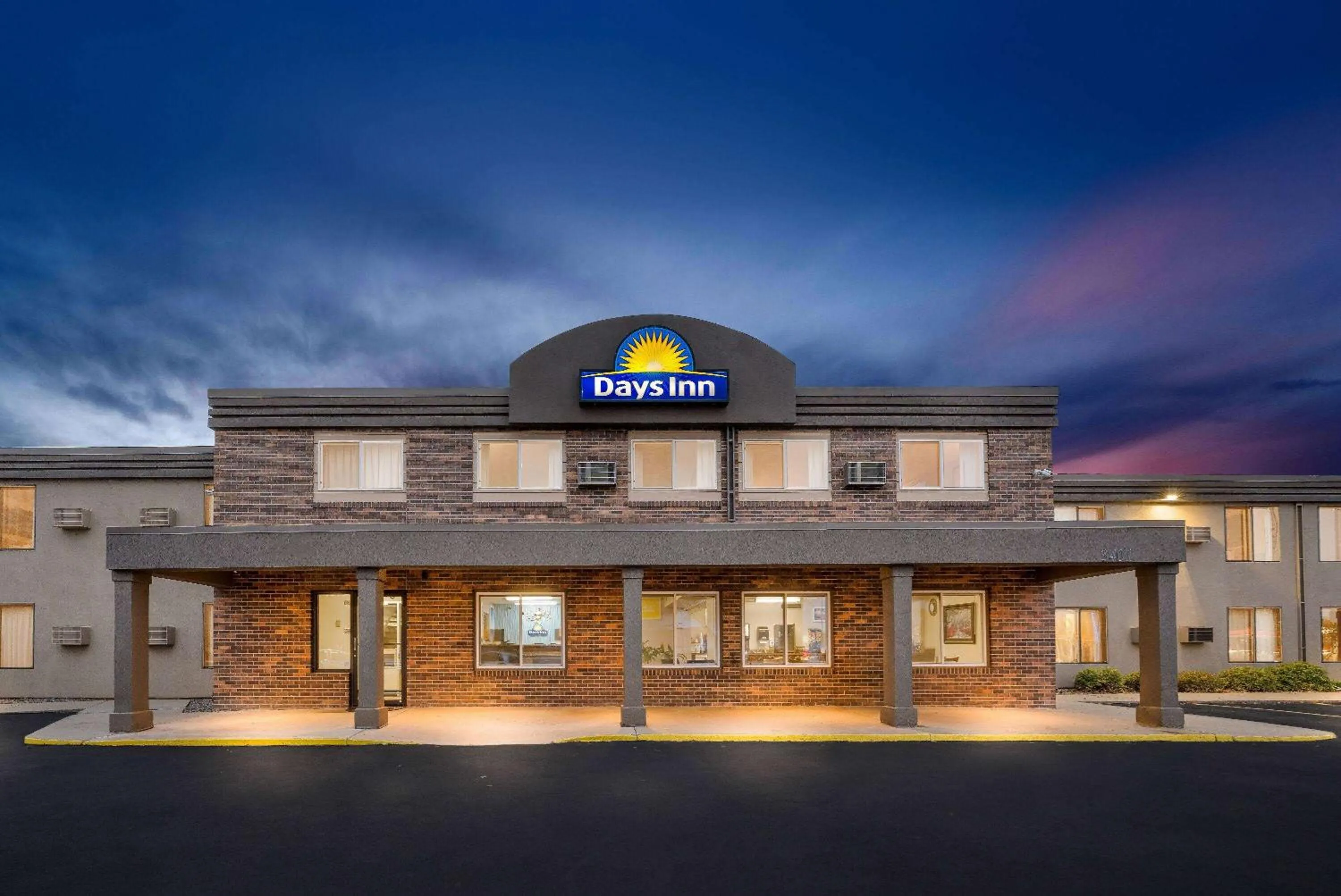Property building in Days Inn by Wyndham Sioux Falls