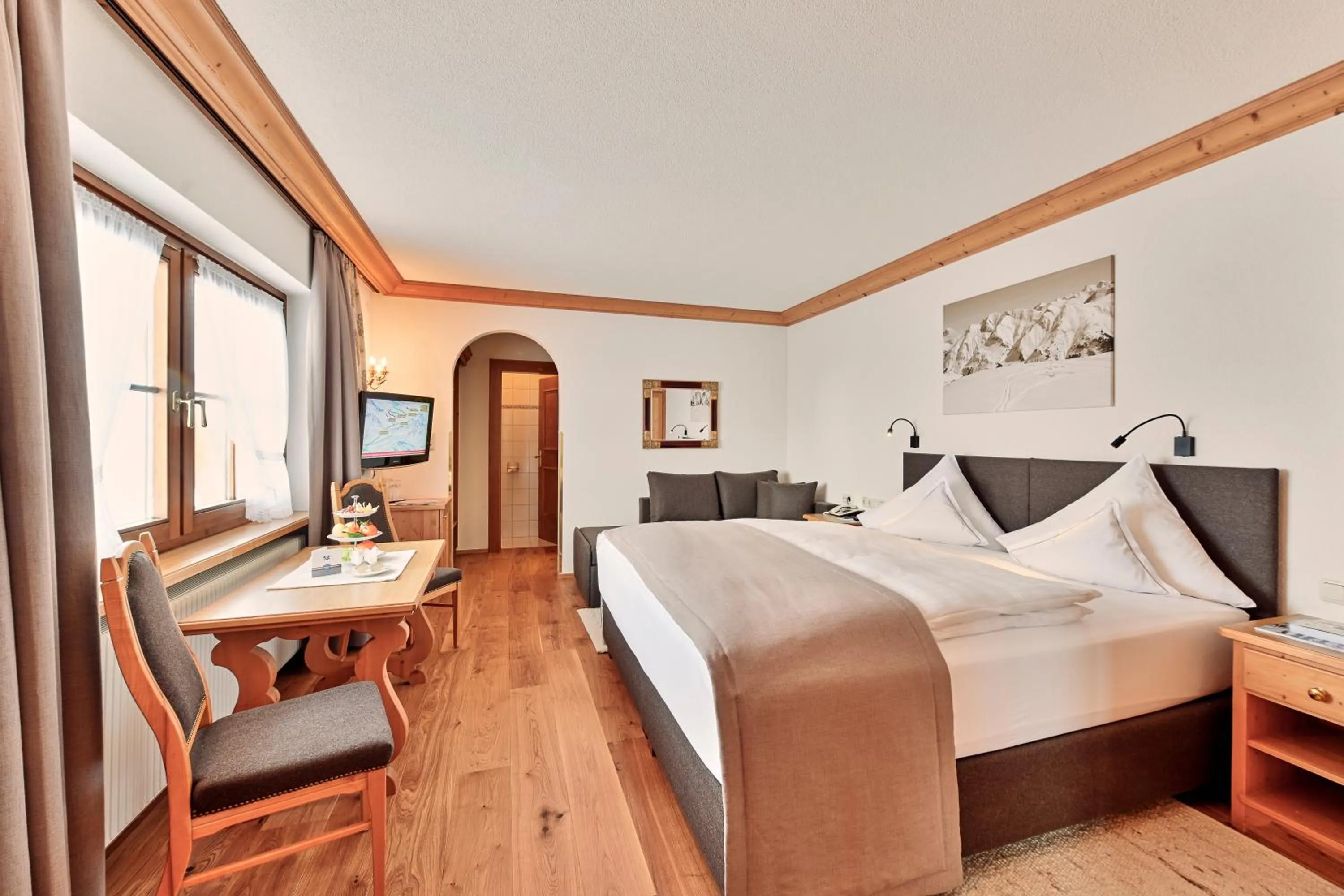 Photo of the whole room, Bed in Hotel Enzian