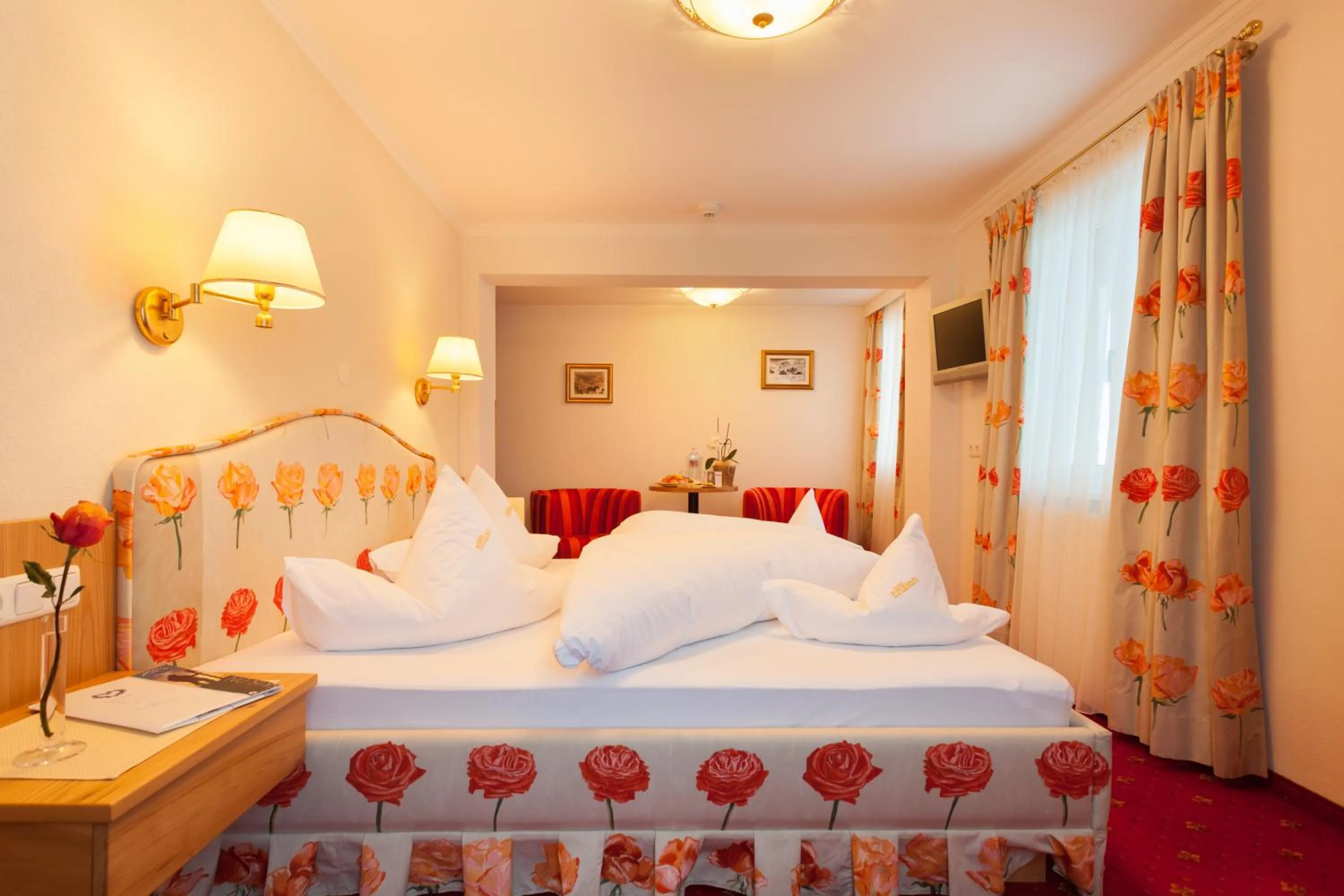 Photo of the whole room, Bed in Hotel Enzian