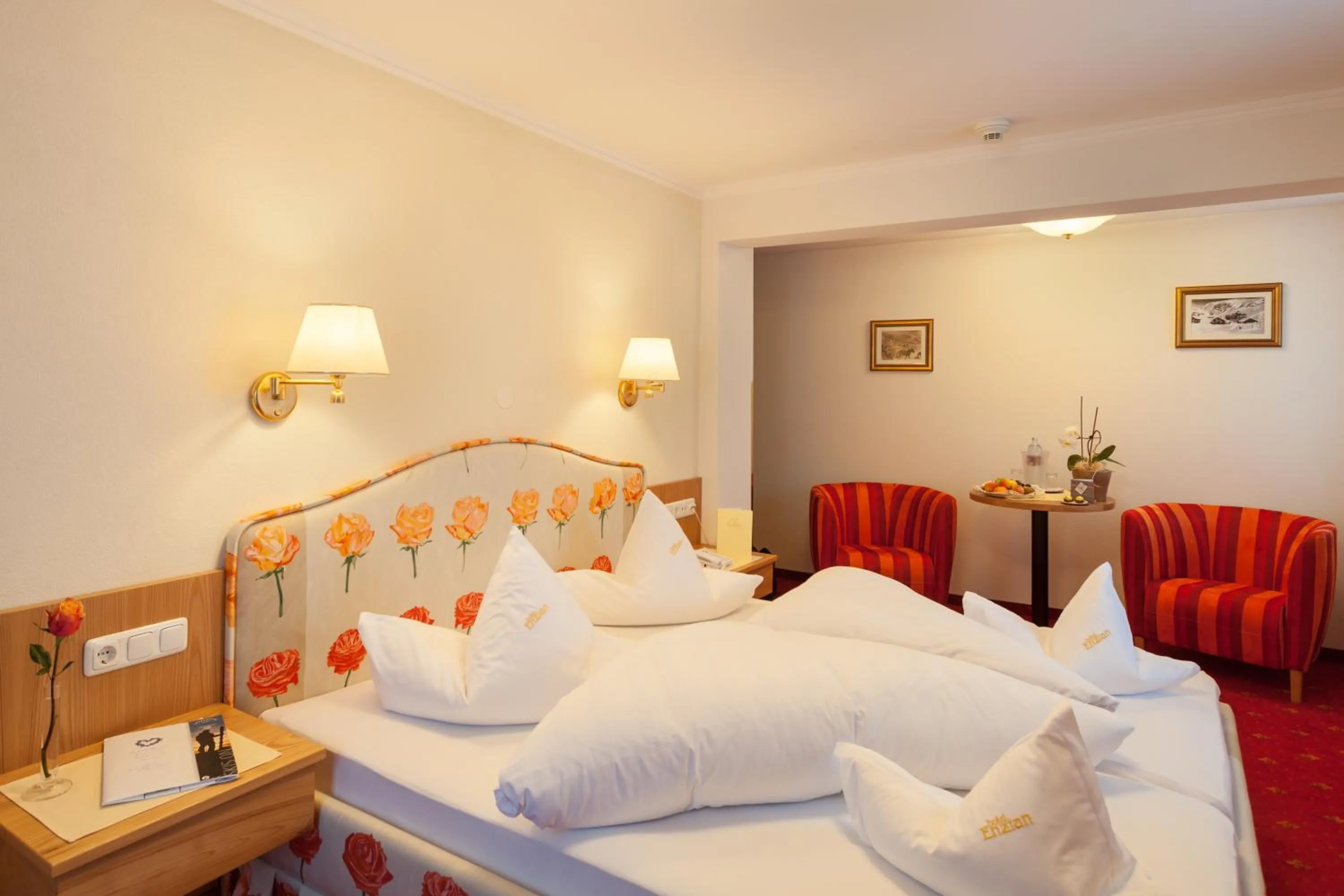 Photo of the whole room, Bed in Hotel Enzian