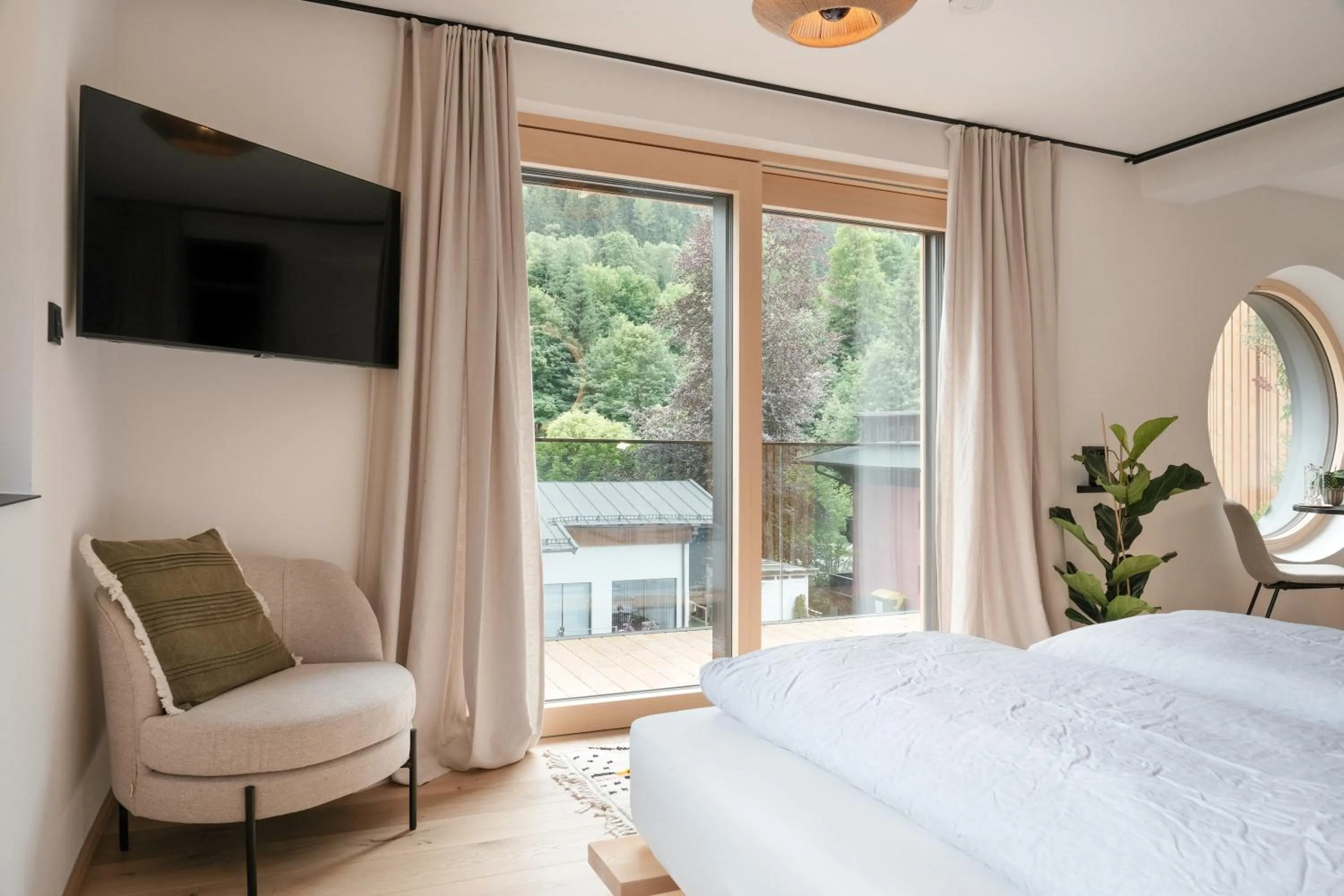 Bedroom, Bed in Grand Pension Franziska - inkl CrossFit Gym