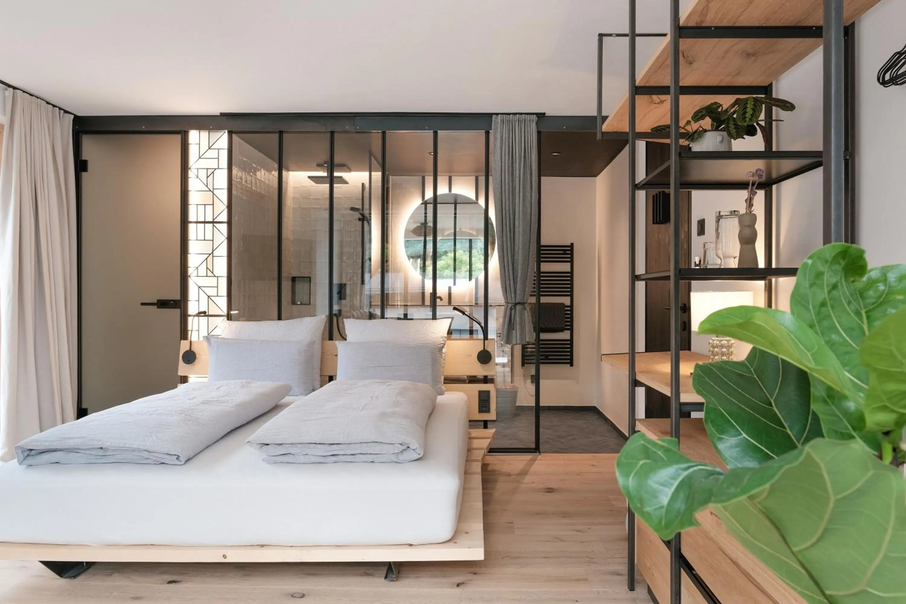 Bedroom, Bed in Grand Pension Franziska - inkl CrossFit Gym