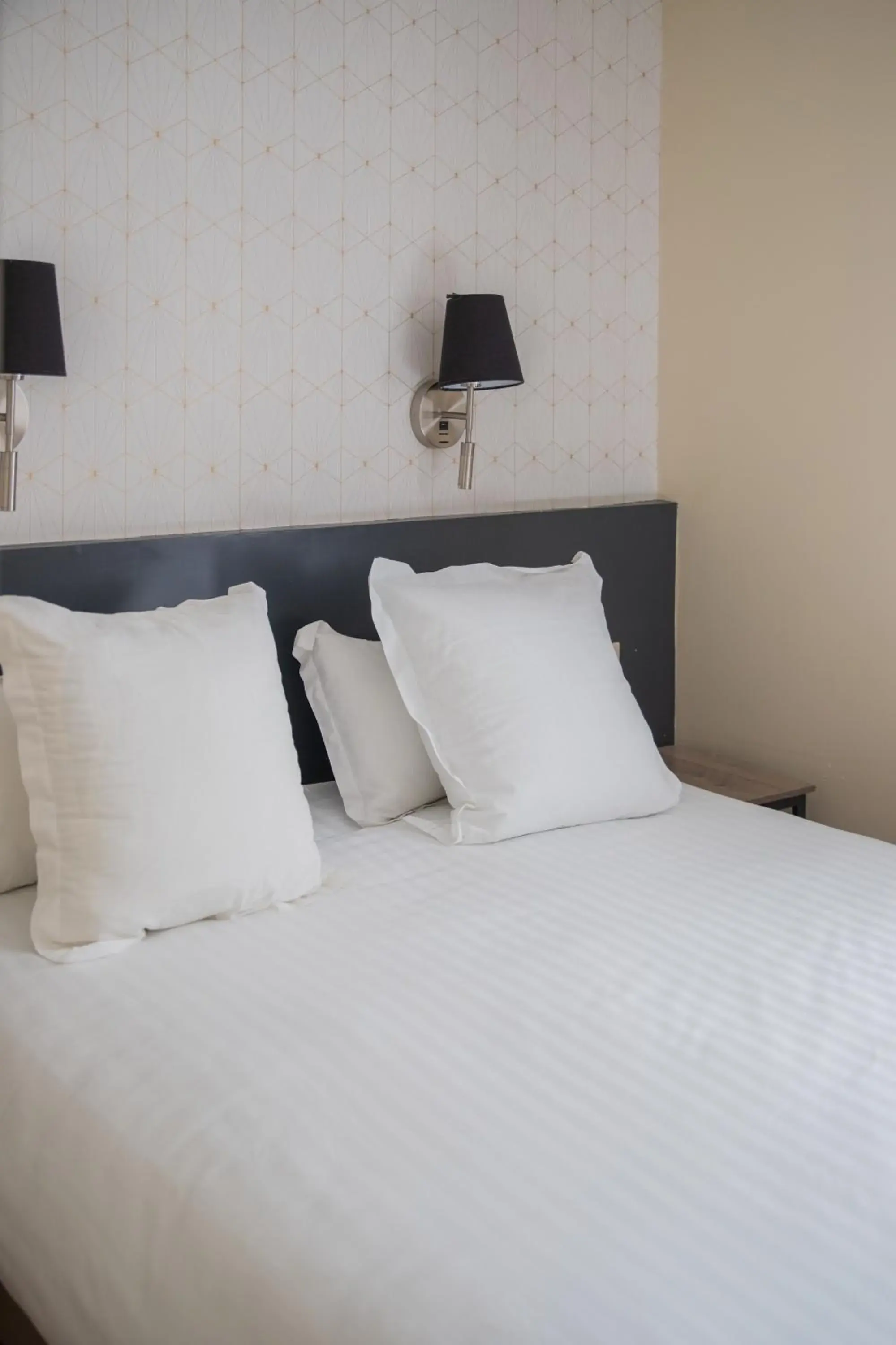 Bed in Kyriad Nîmes Ouest A9 Bed in Kyriad Nîmes Ouest A9