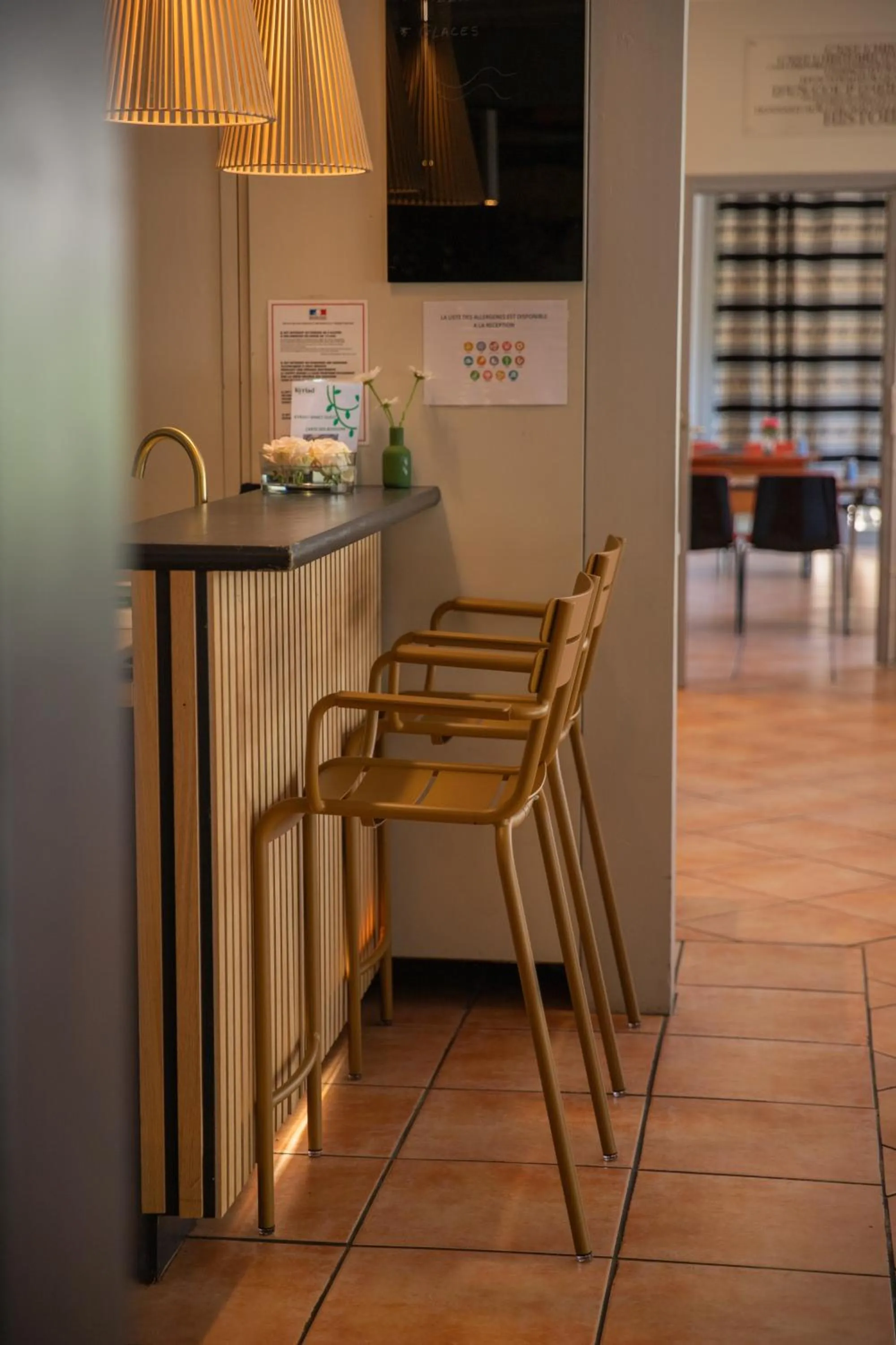 Lounge or bar in Kyriad Nîmes Ouest A9