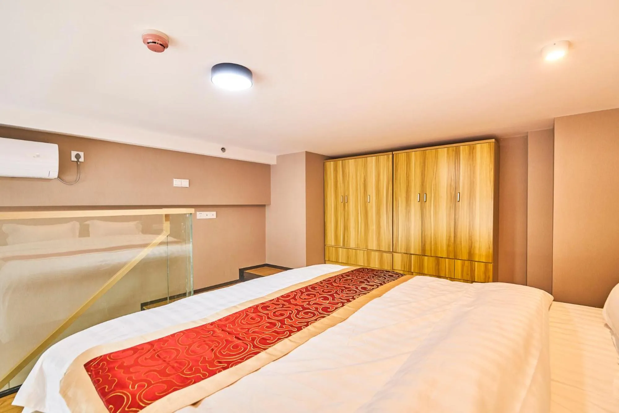 Bed in Plesant Daily Rental Apartment