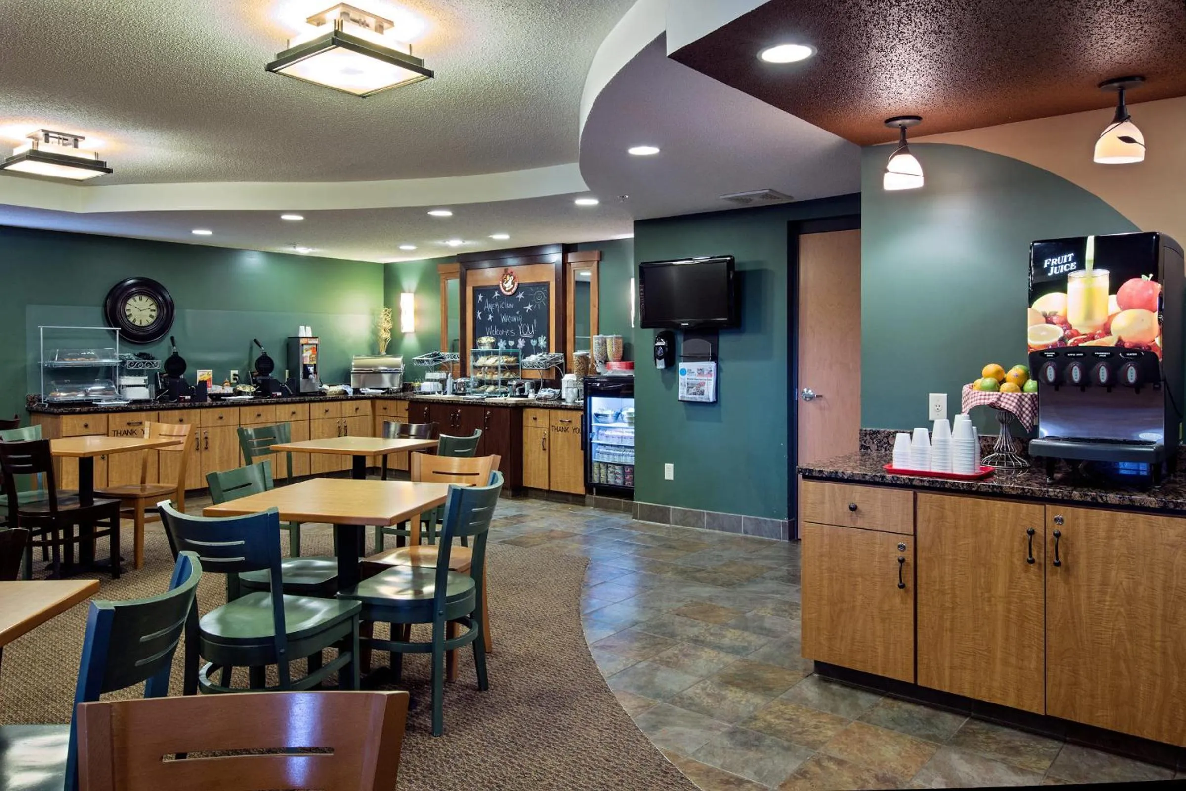 AmeriVu Inn and Suites - Waconia