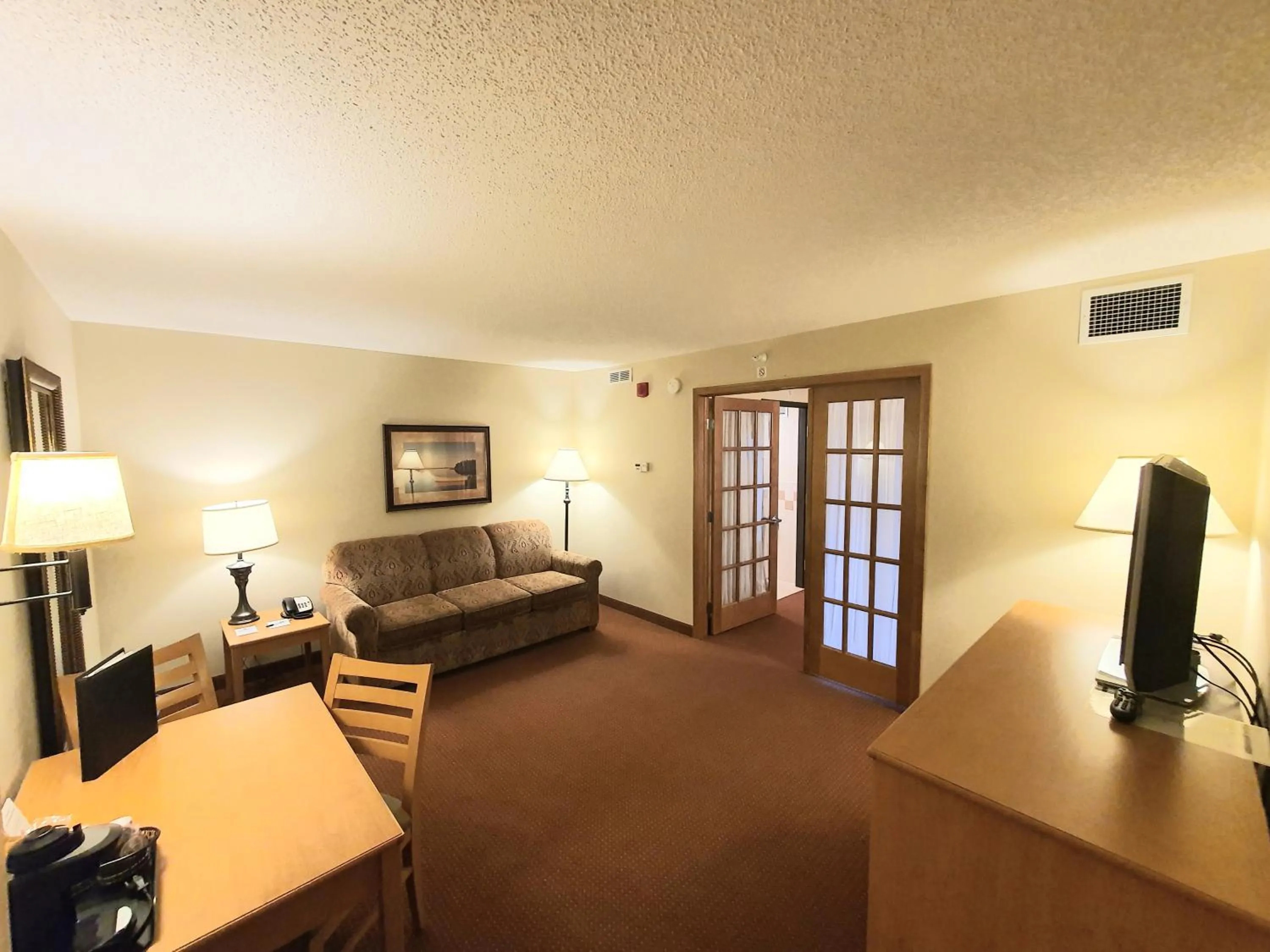 AmeriVu Inn and Suites - Waconia