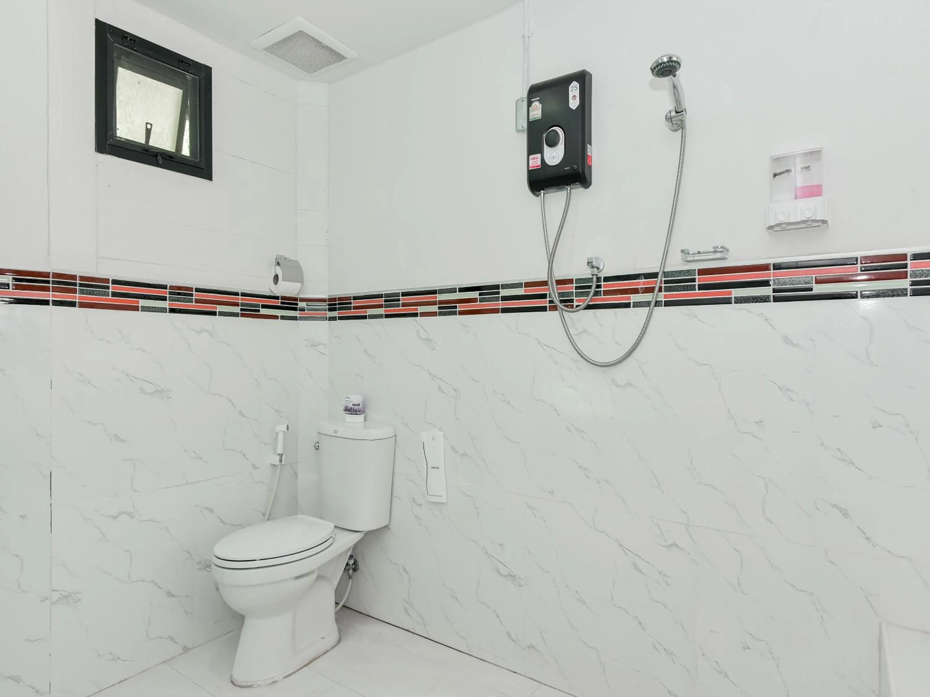 Bathroom in Nana River Kaeng Krachan