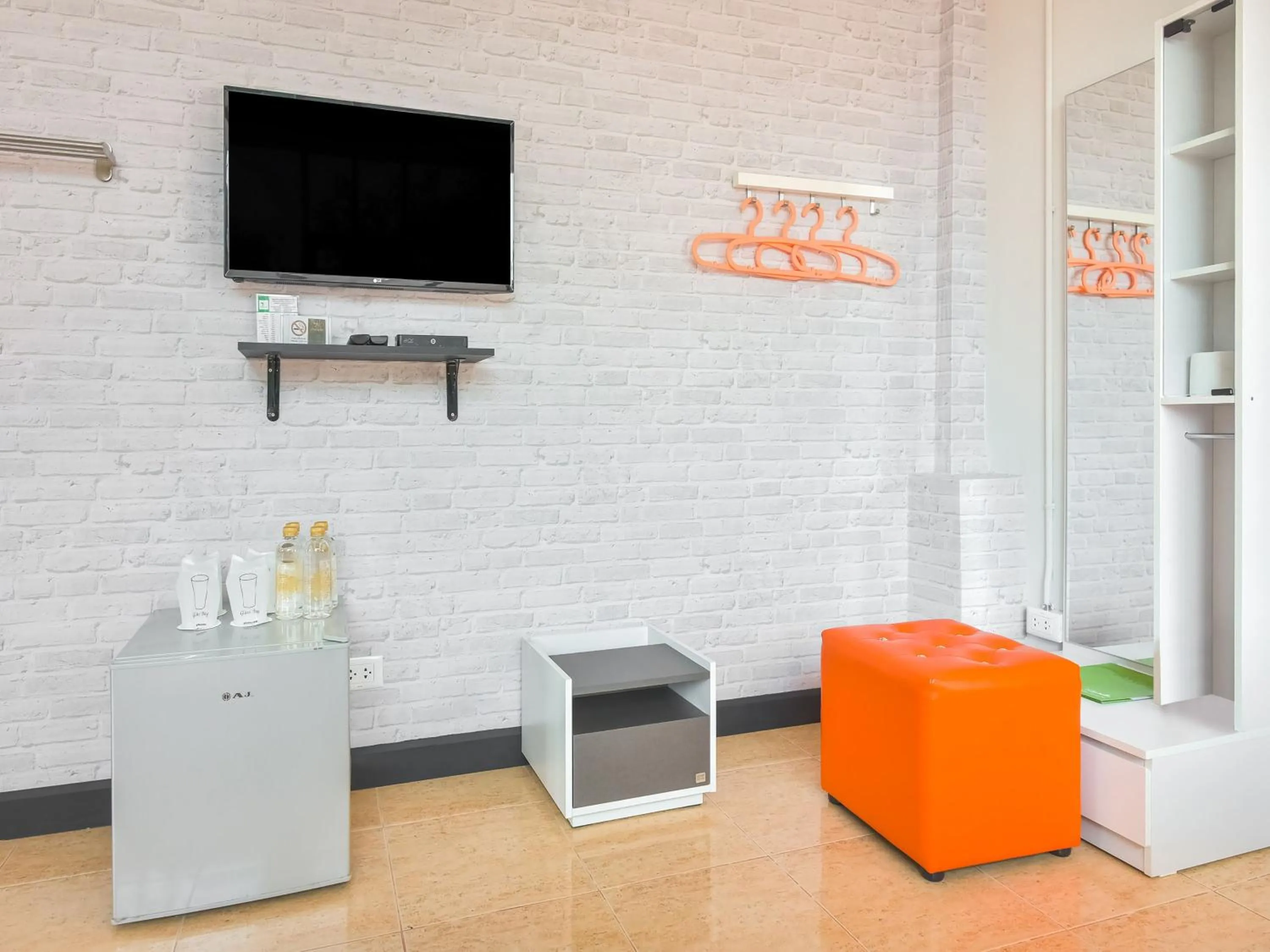 TV and multimedia in Nana River Kaeng Krachan