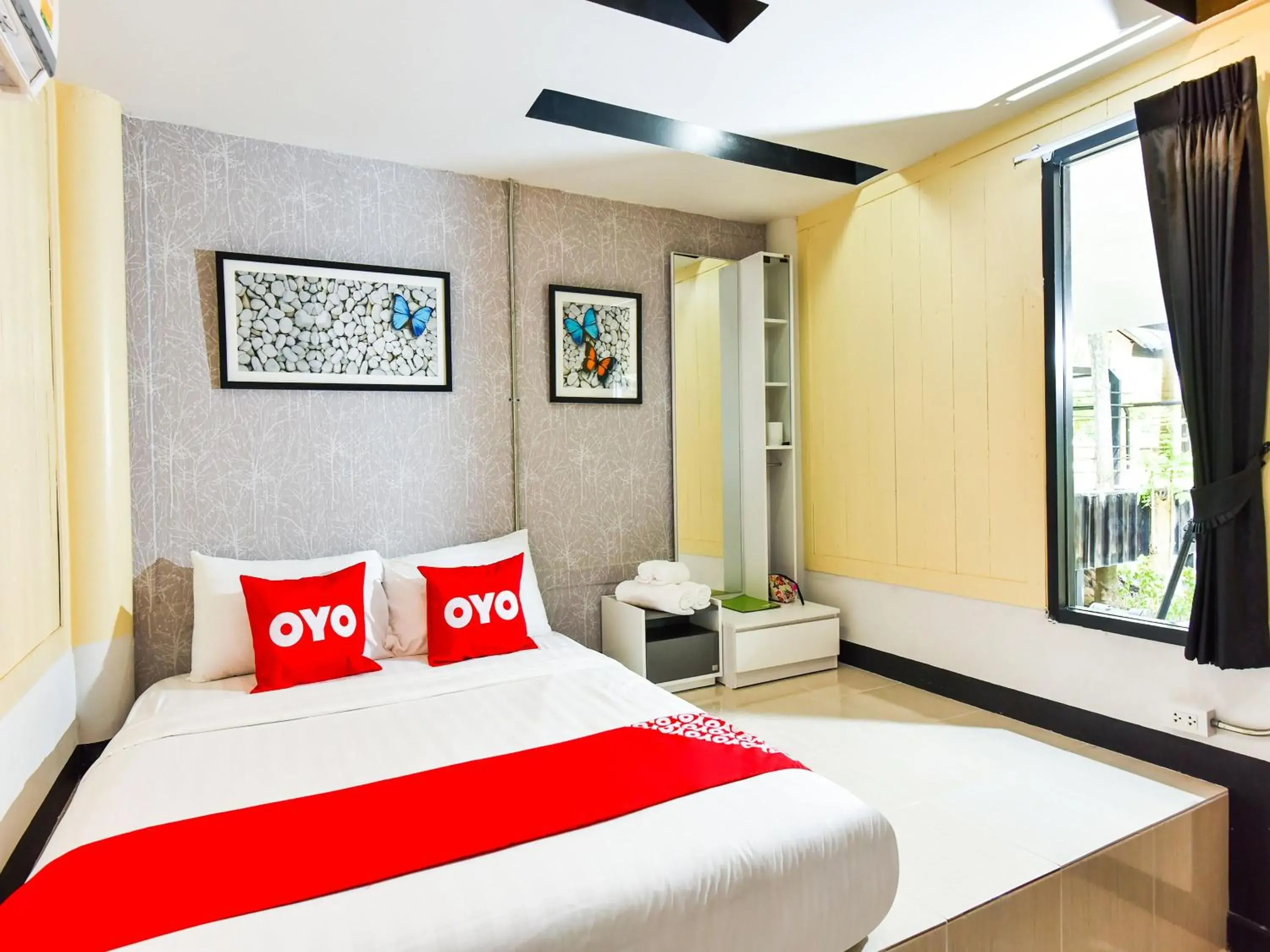 Bedroom, Bed in Nana River Kaeng Krachan Bedroom, Bed in Nana River Kaeng Krachan