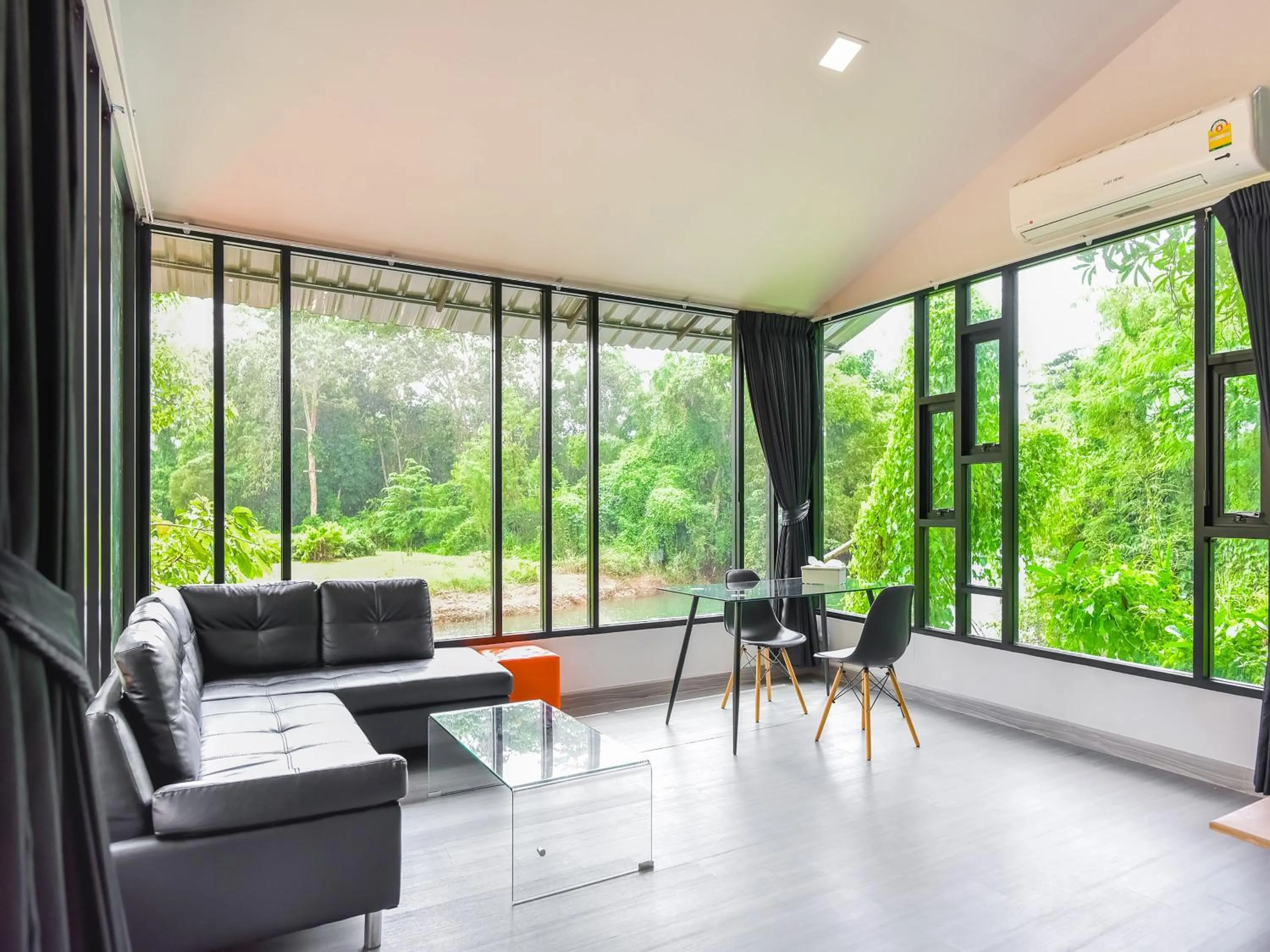 Nana River Kaeng Krachan