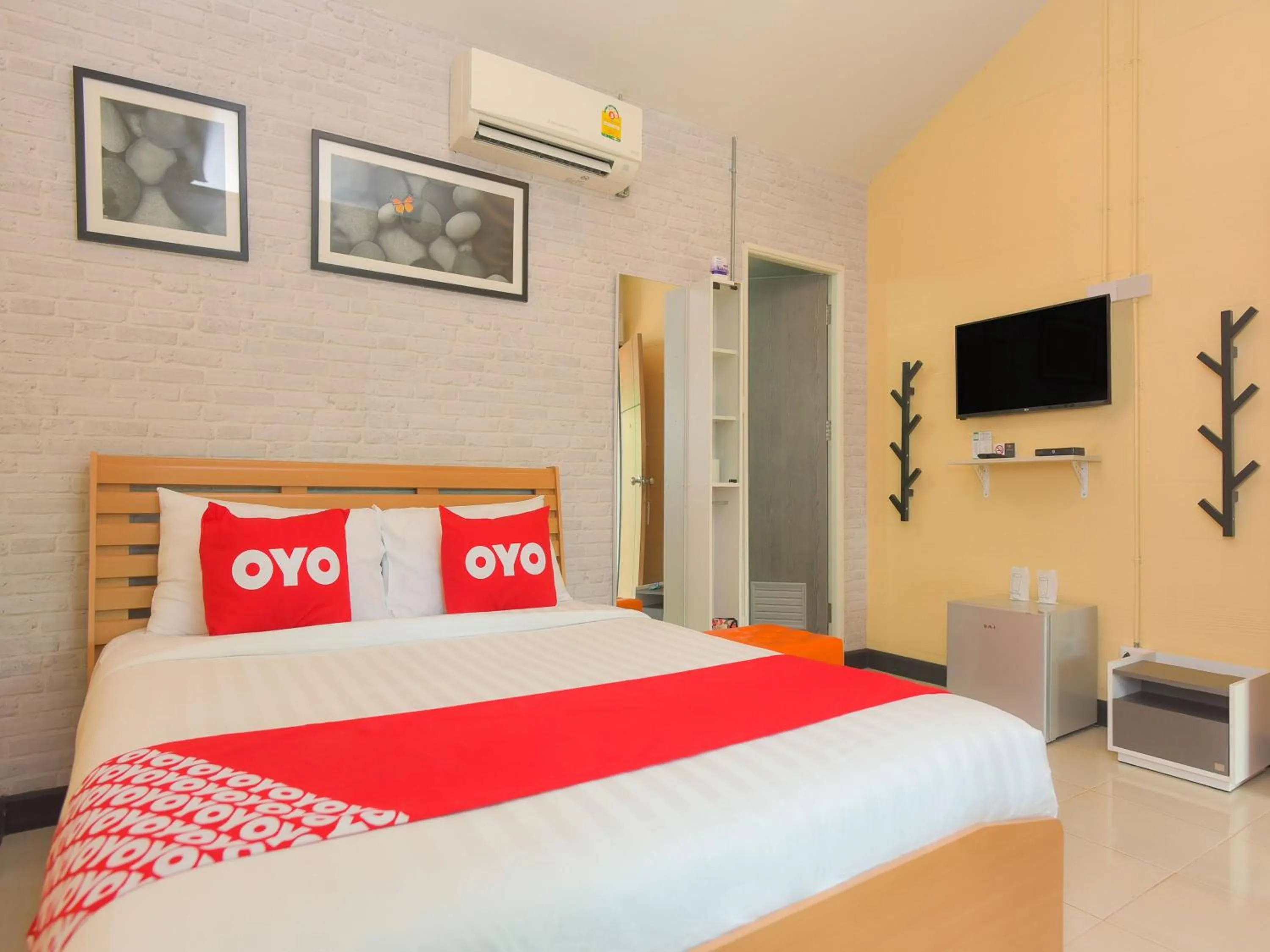 Bedroom, Bed in Nana River Kaeng Krachan