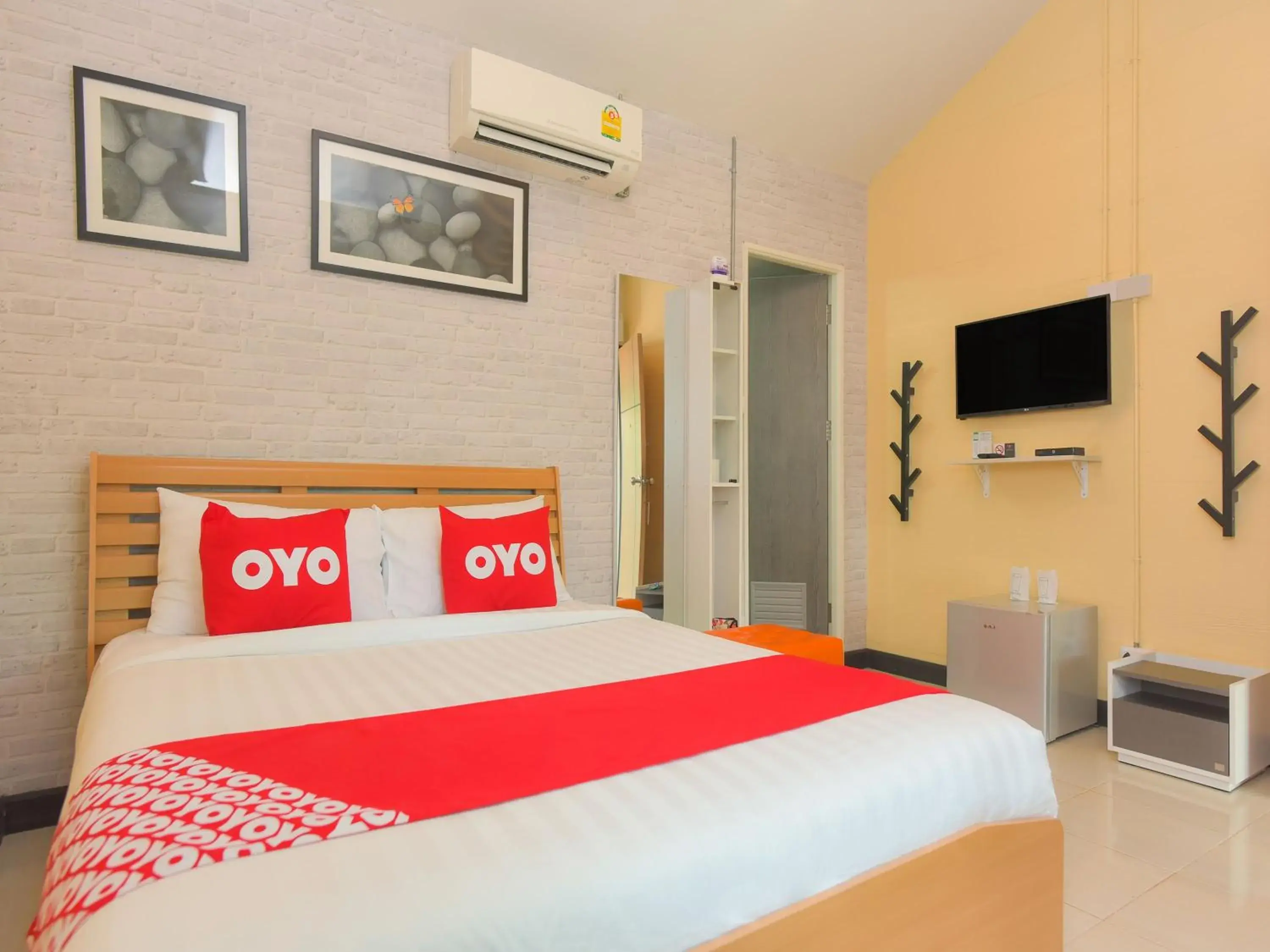 Bedroom, Bed in Nana River Kaeng Krachan Bedroom, Bed in Nana River Kaeng Krachan