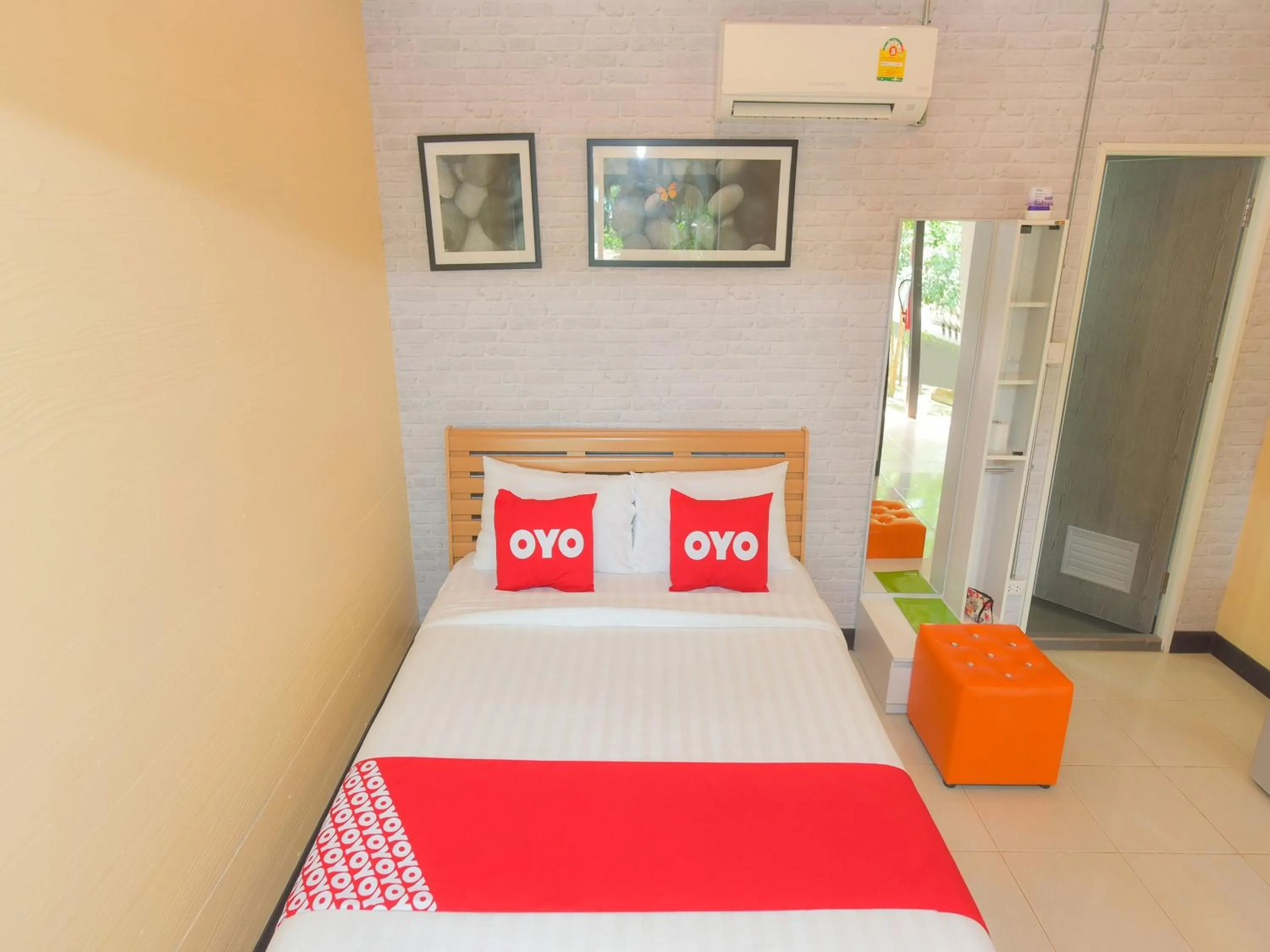 Bedroom, Bed in Nana River Kaeng Krachan