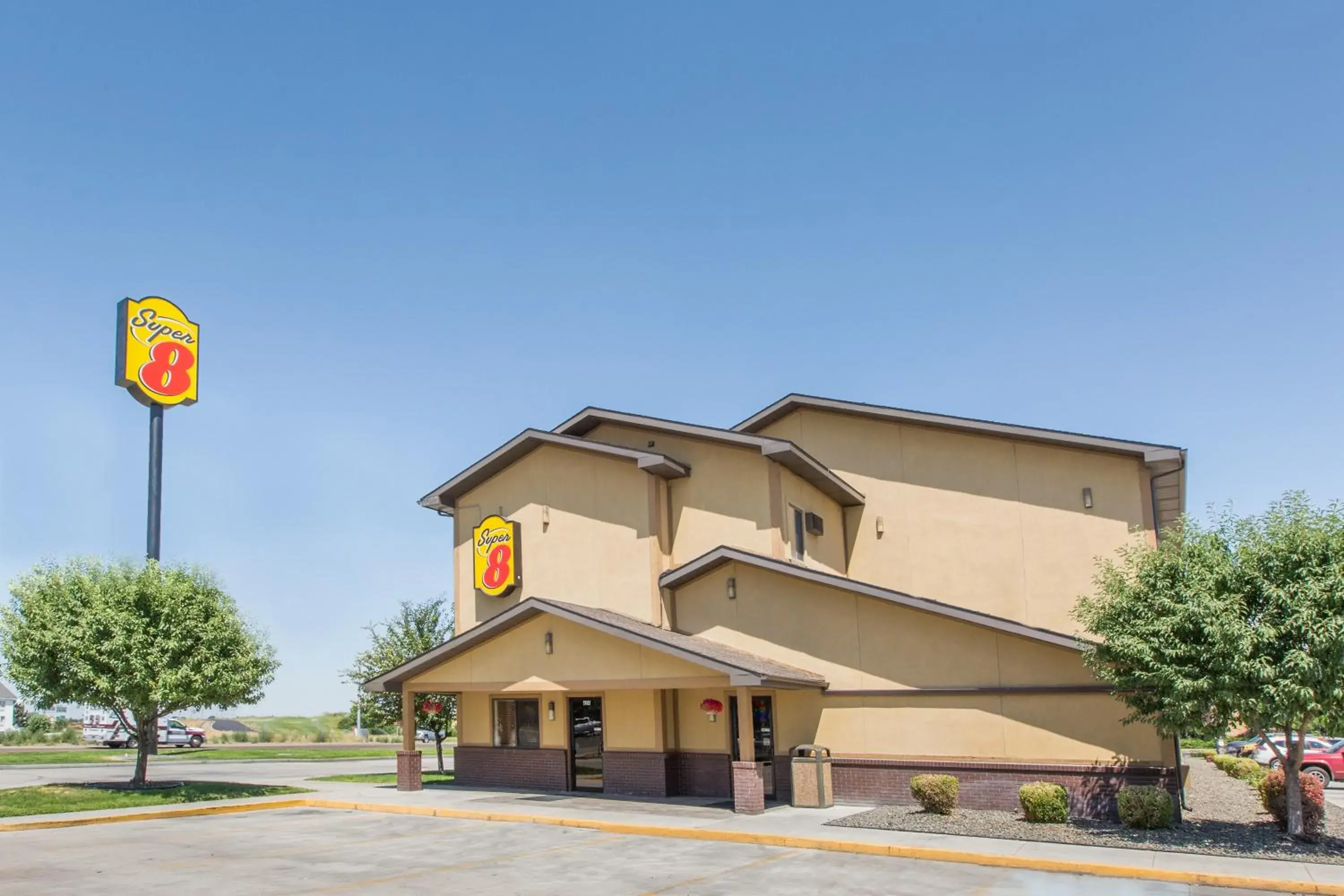 Property building in Super 8 by Wyndham Nampa Property building in Super 8 by Wyndham Nampa