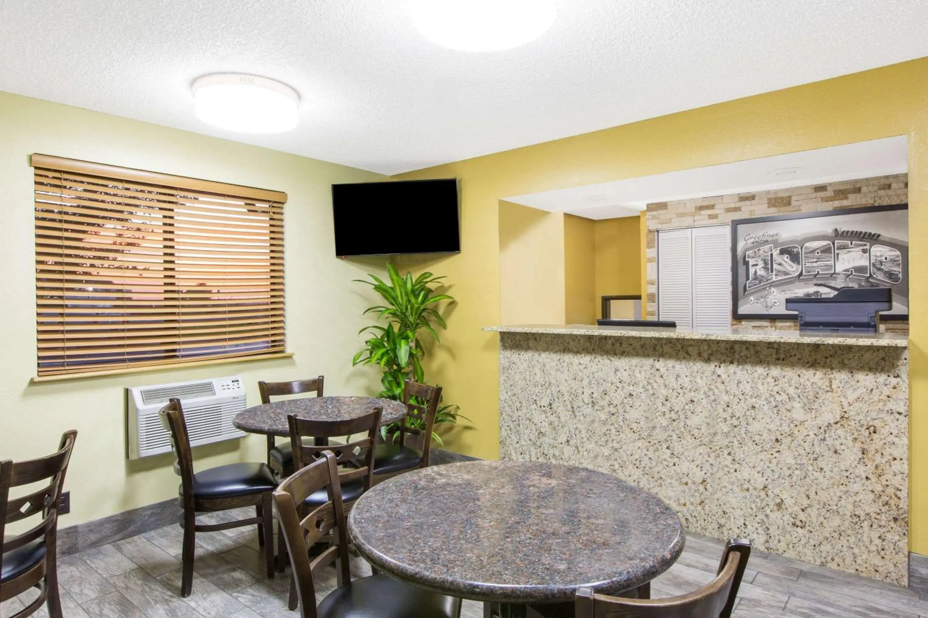 Lobby or reception in Super 8 by Wyndham Nampa Lobby or reception in Super 8 by Wyndham Nampa