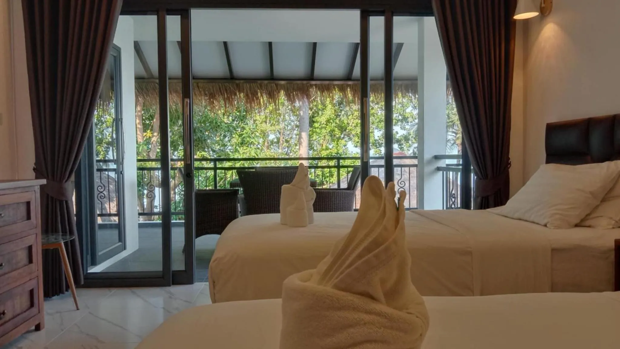 View (from property/room), Bed in Sunrise Beach Resort