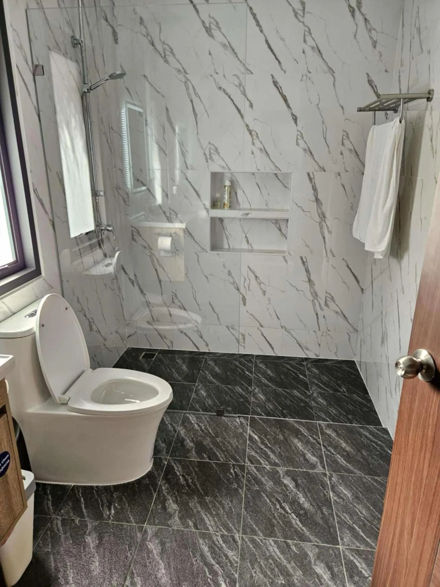 Bathroom in Sunrise Beach Resort