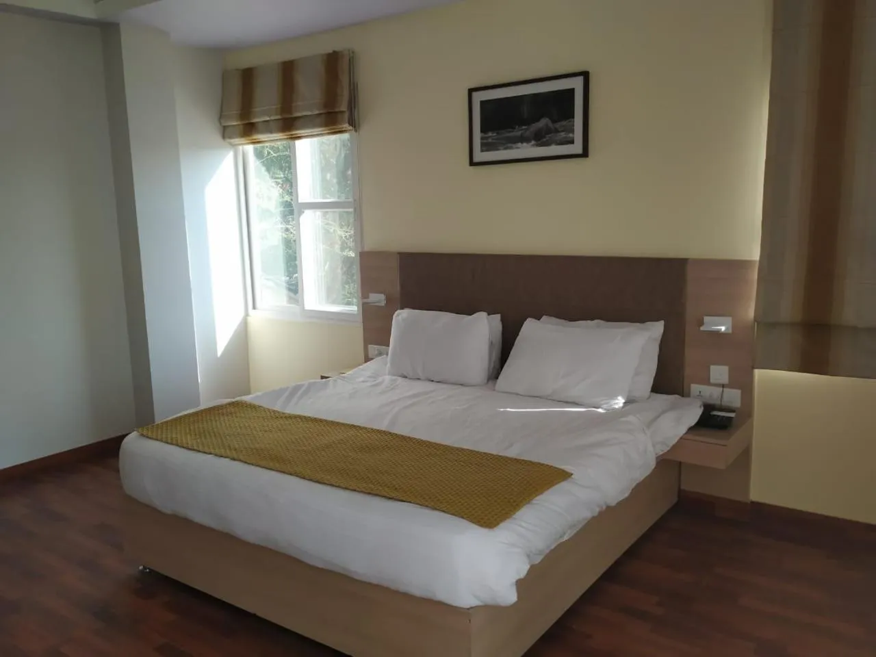 Bed in Hotel River Retreat