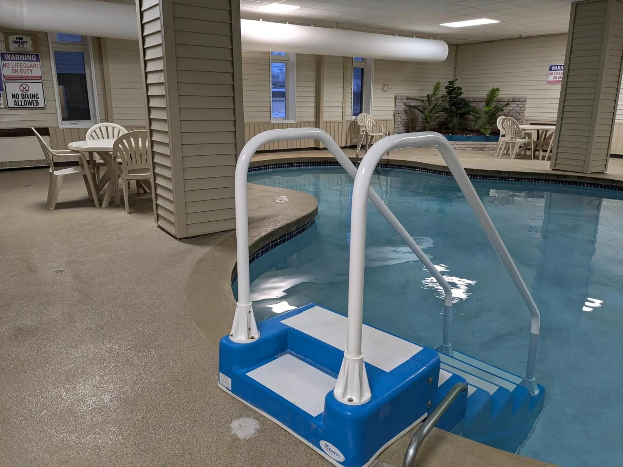 Swimming pool in Magnuson Copper Crown