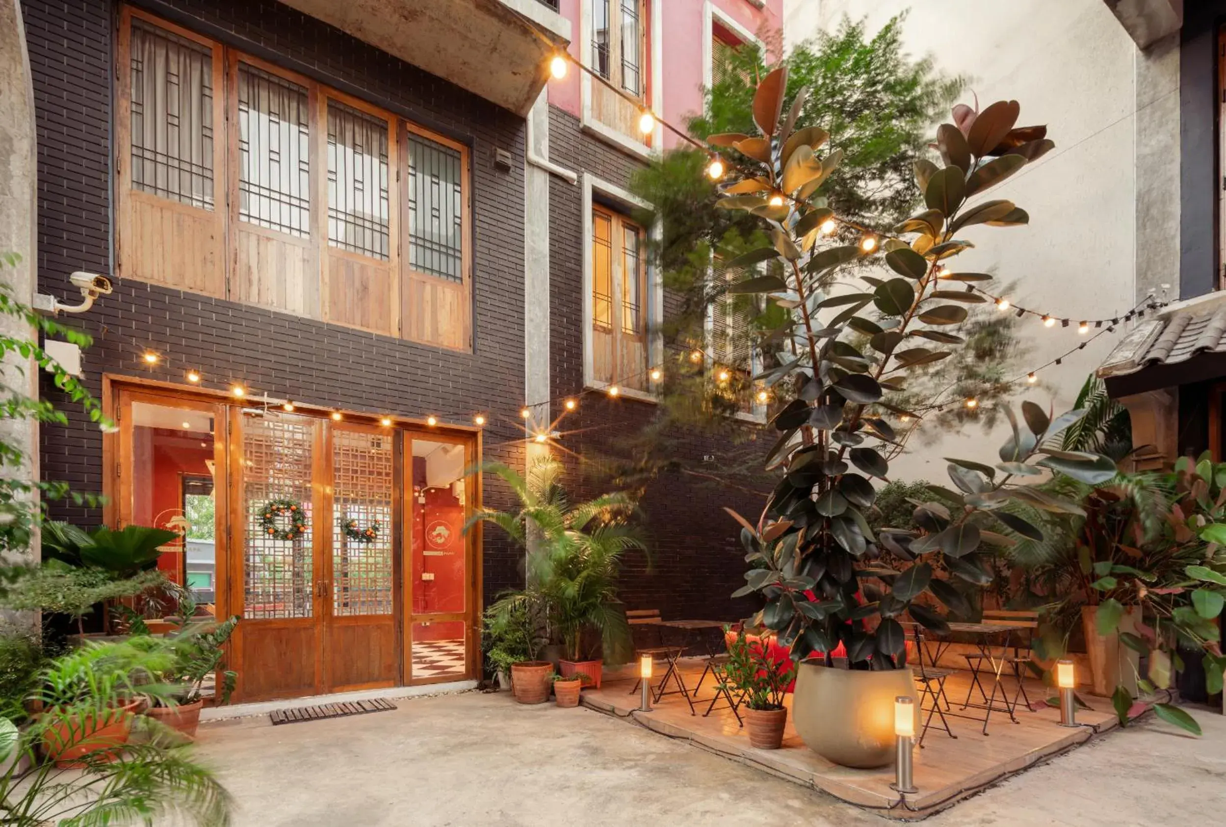 Property building in House Of PaPa Bangkok Siam Property building in House Of PaPa Bangkok Siam