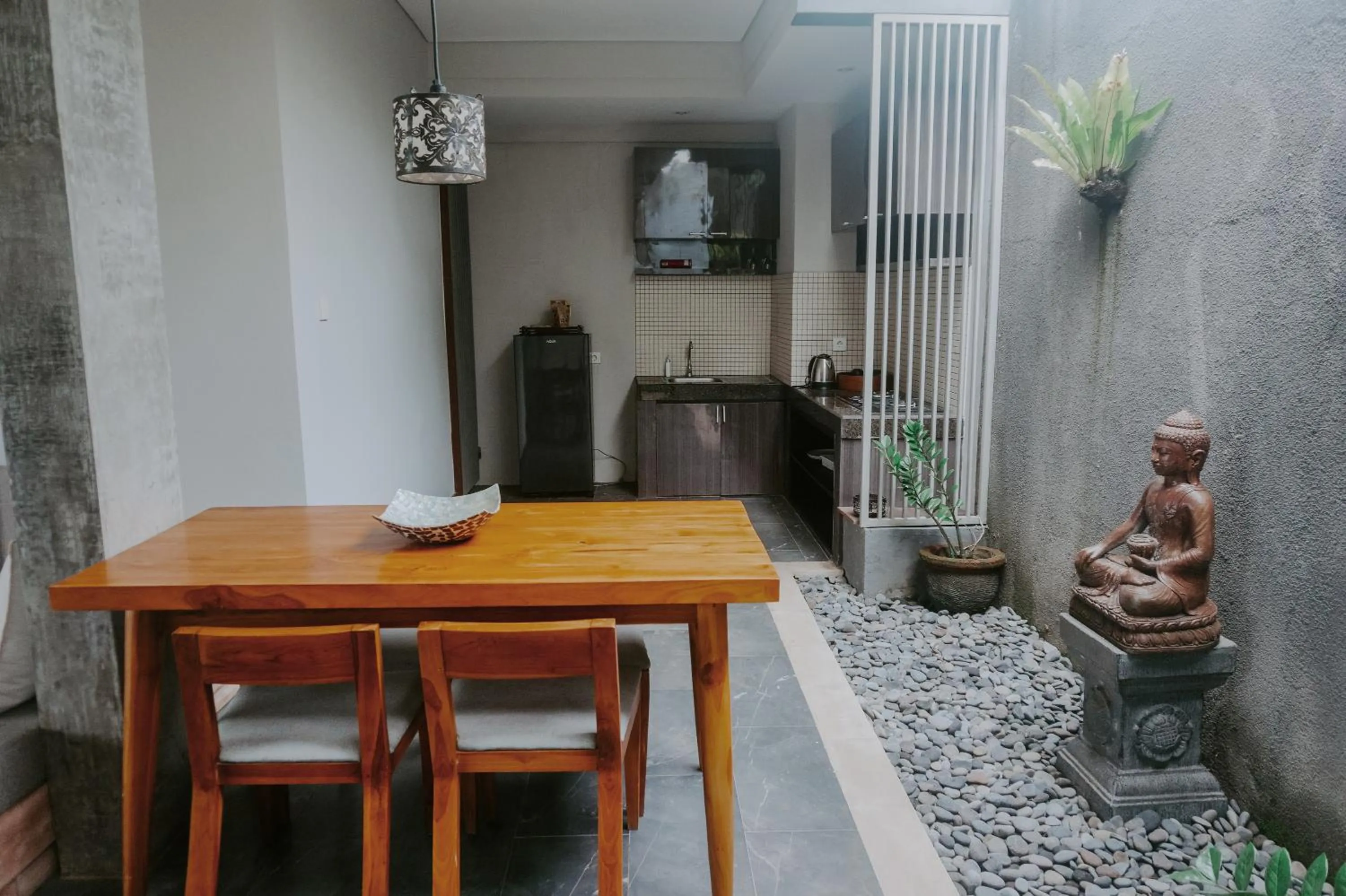 Kitchen or kitchenette in Anggira Villa Ubud