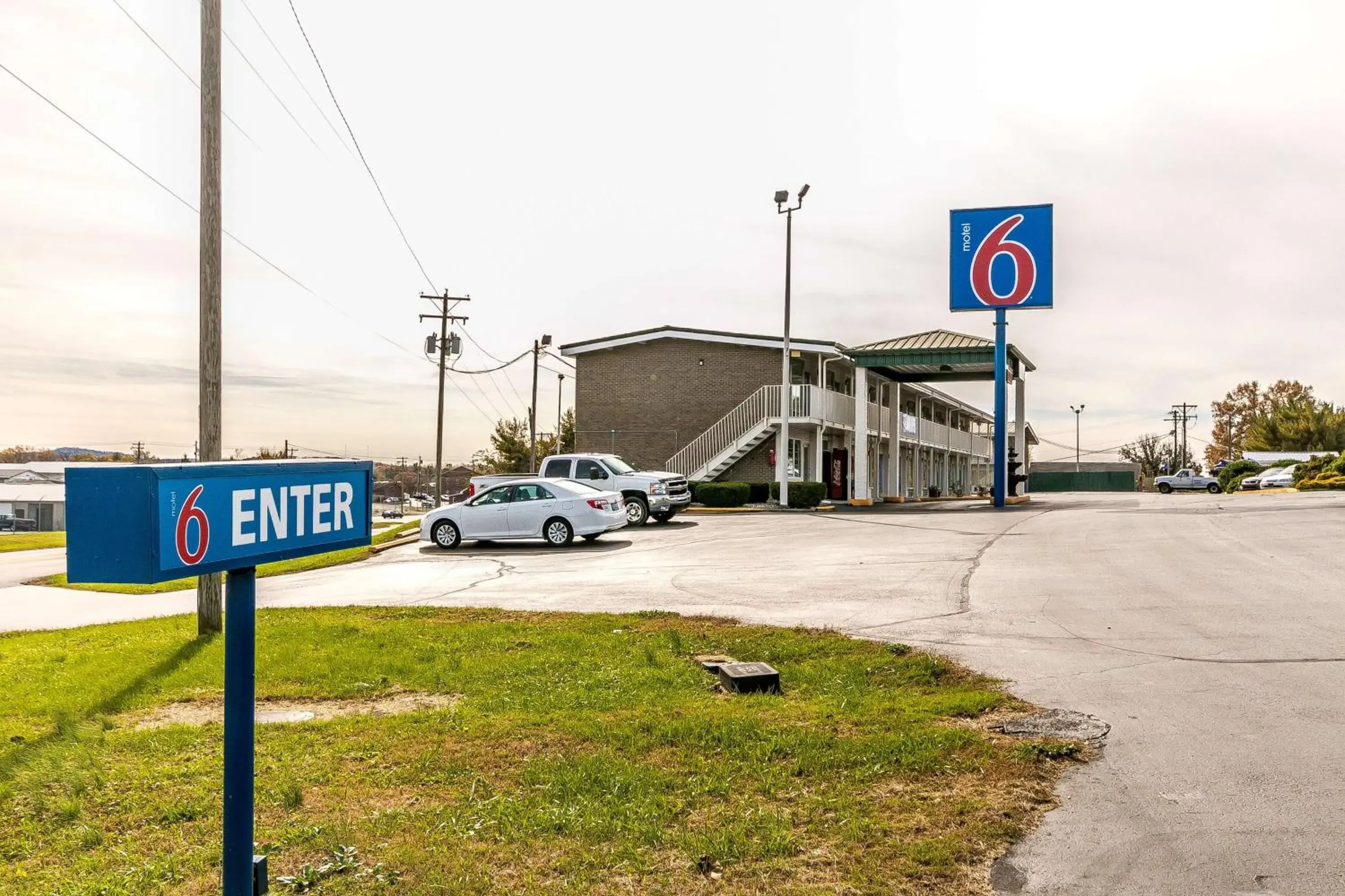 Property building in Motel 6-Somerset, KY Property building in Motel 6-Somerset, KY