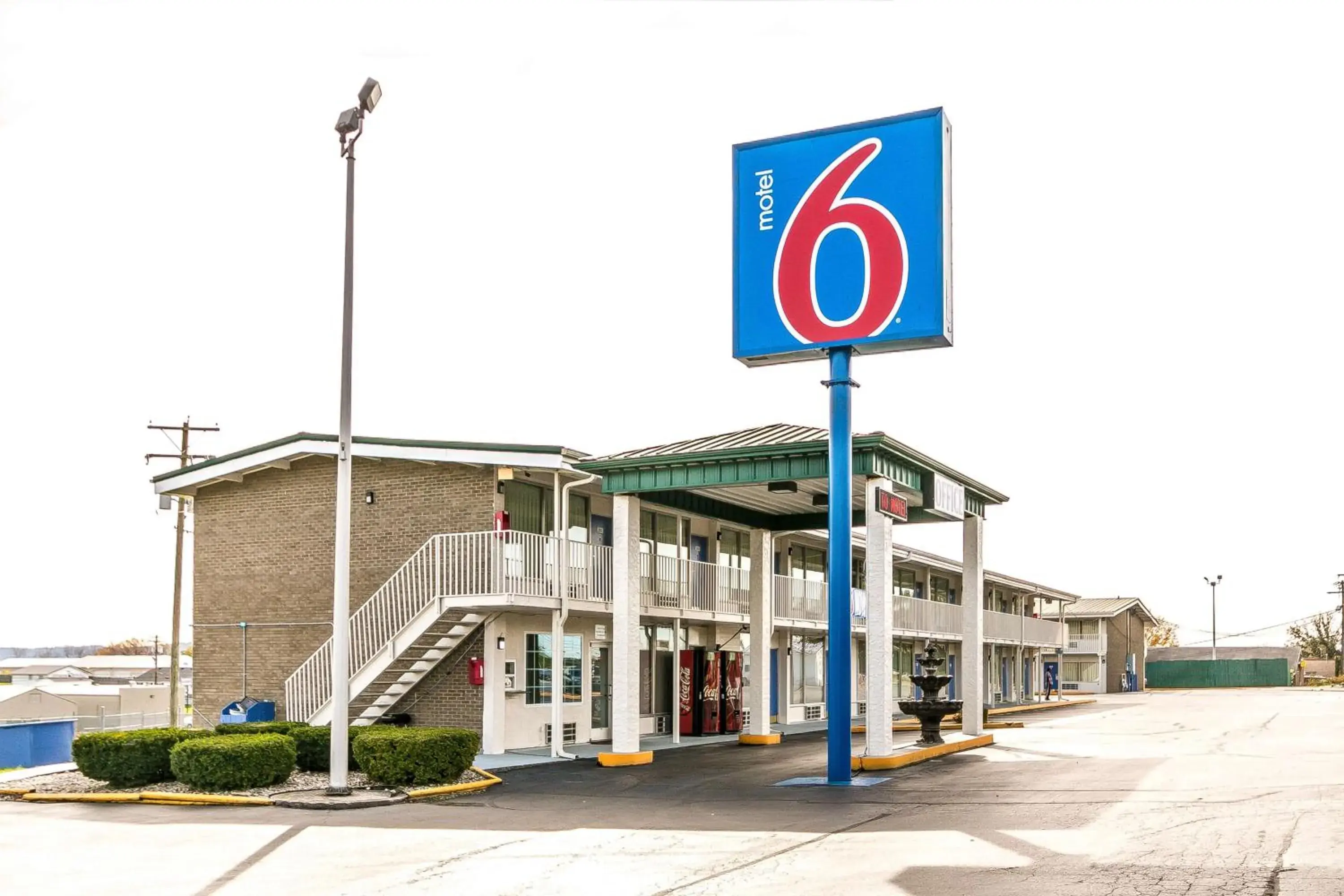 Property building in Motel 6-Somerset, KY Property building in Motel 6-Somerset, KY
