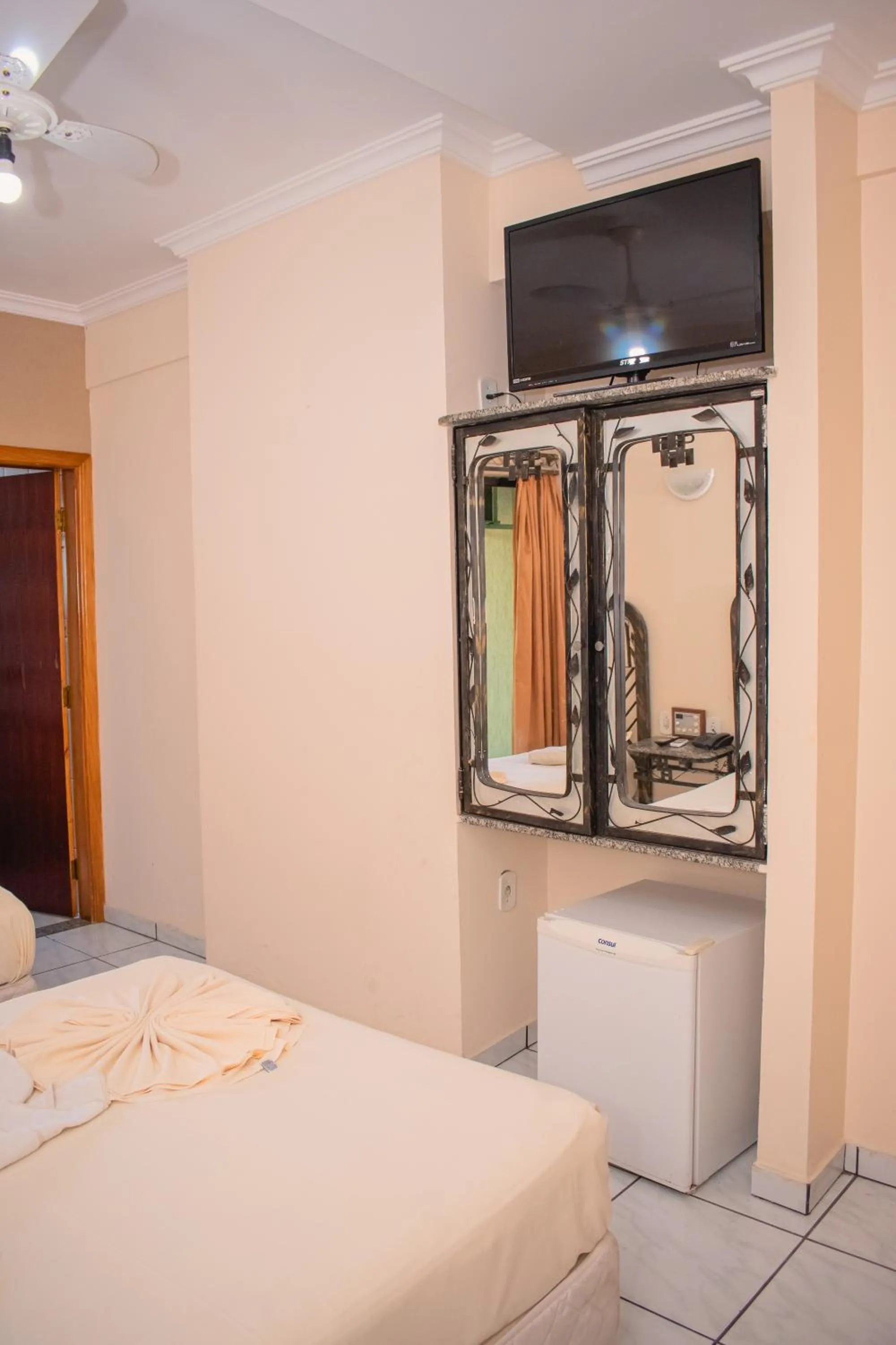 Bed in Hollywood Palace Hotel