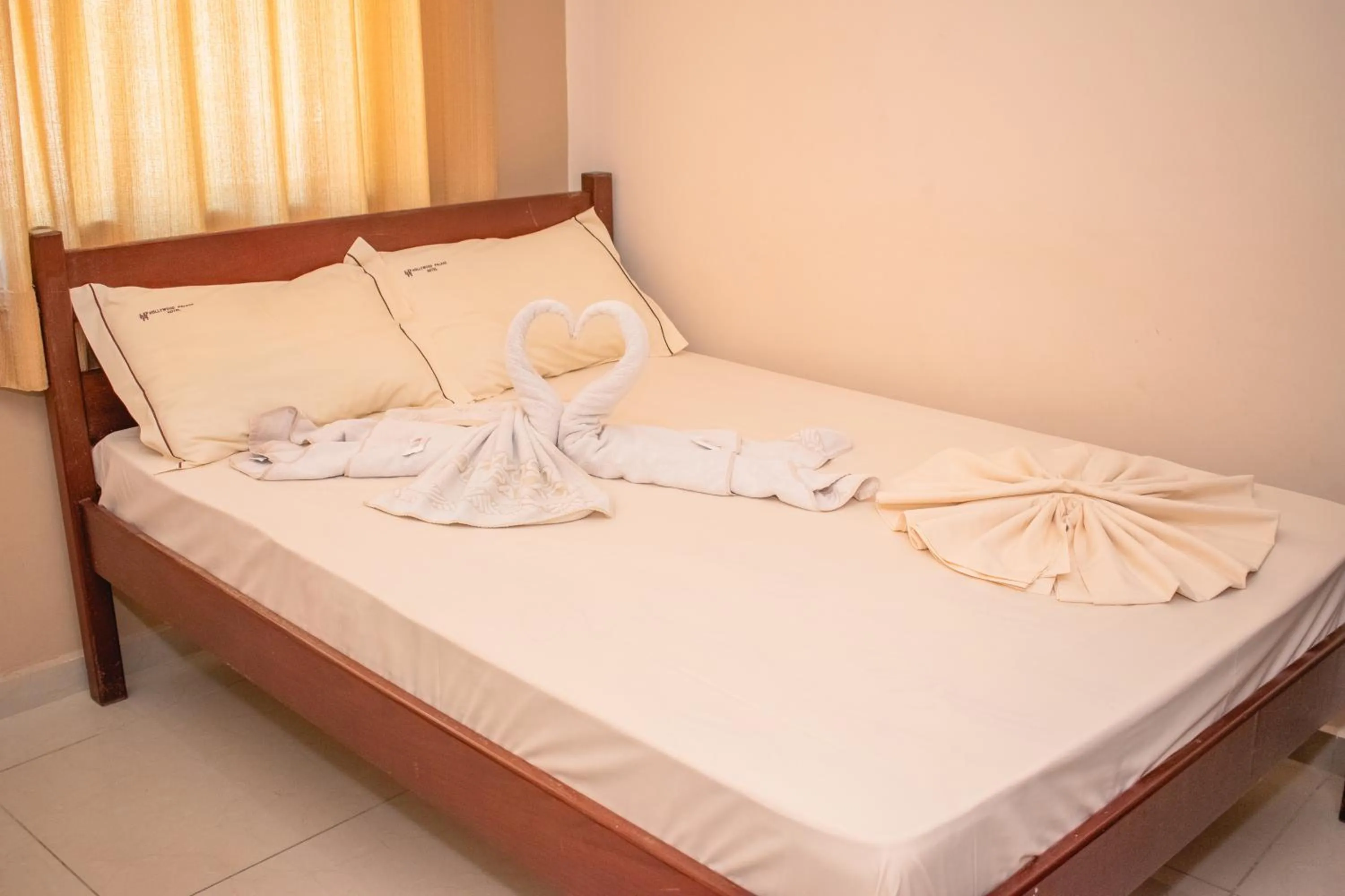 Bed in Hollywood Palace Hotel