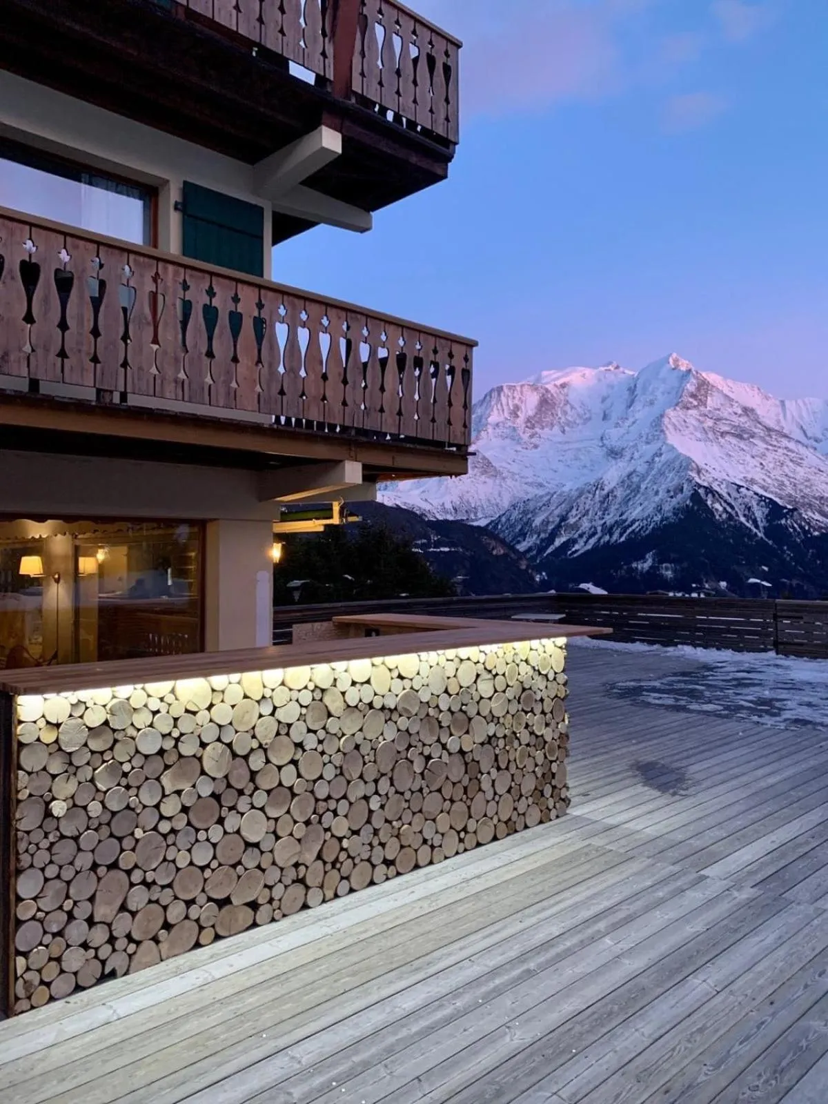 Patio in Hôtel Arbois Bettex