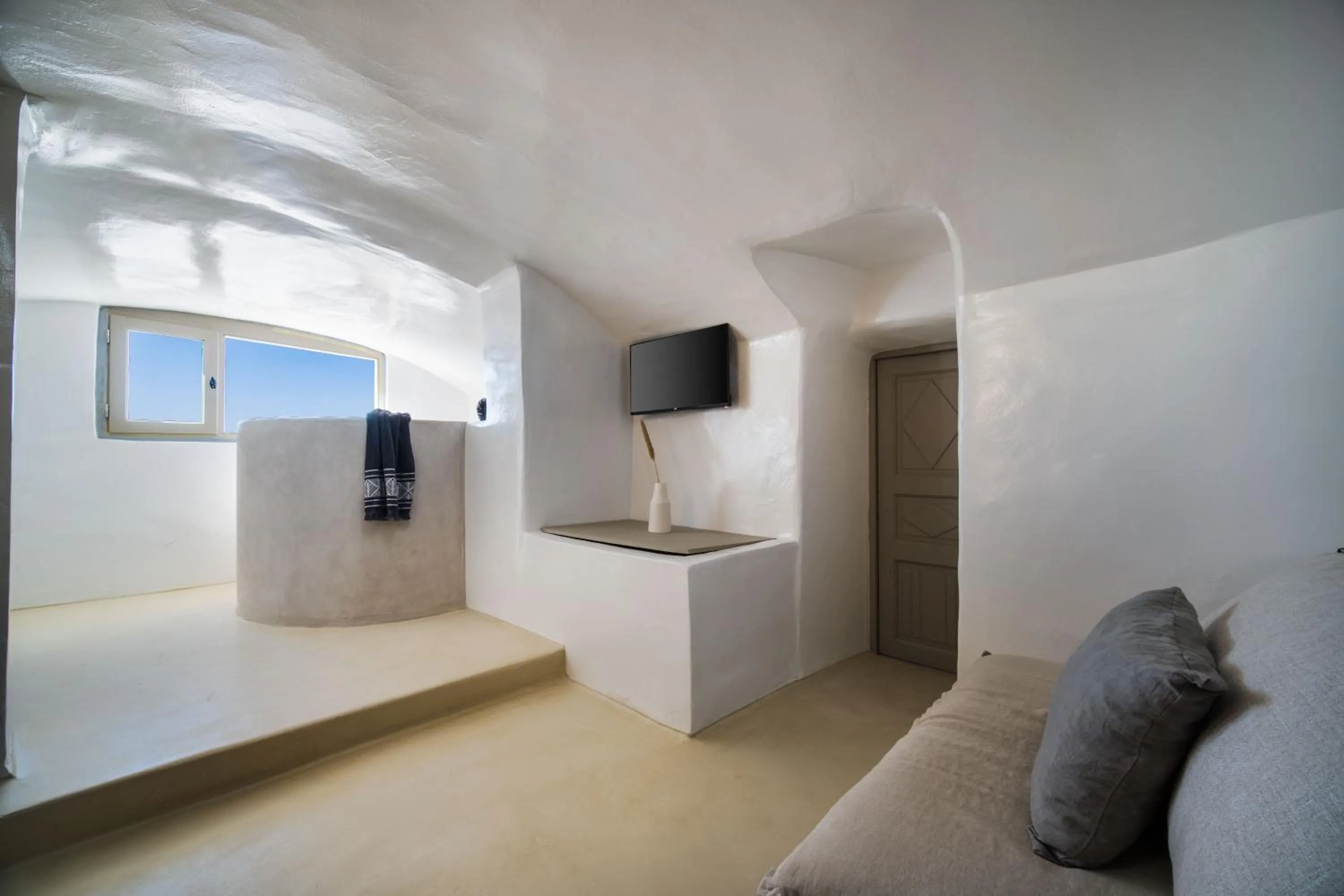 Phaos 1870, A restored Winery