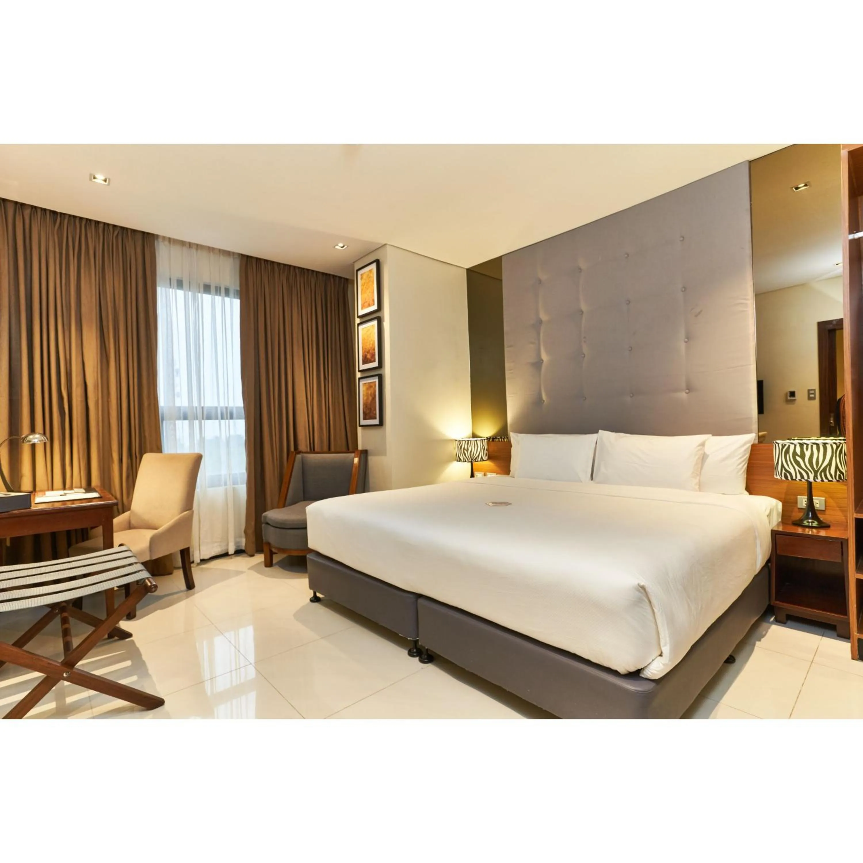 Bed in Summit Hotel Tacloban