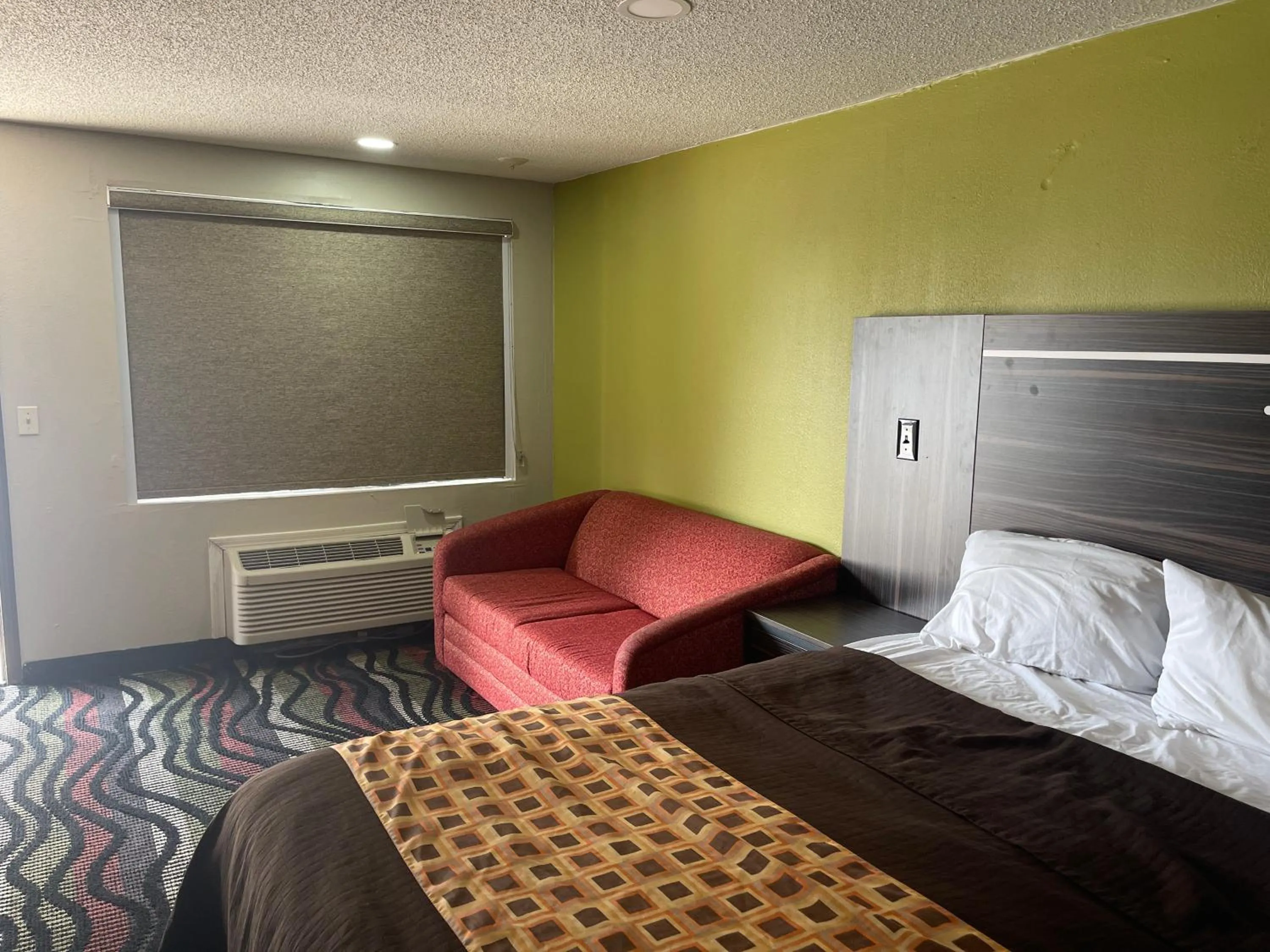 Bed in Blue Stone Inn