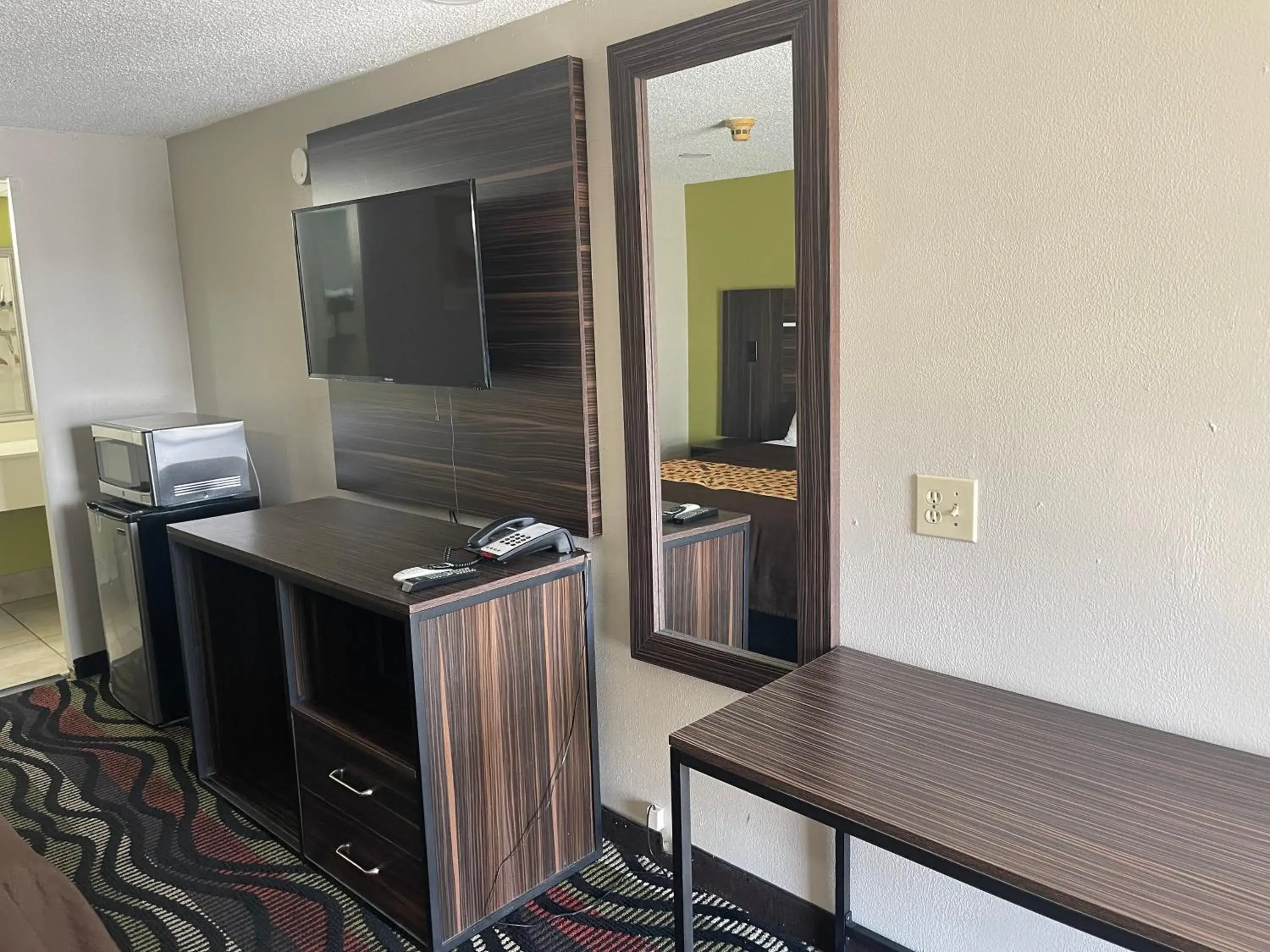 King Room - Non-Smoking in Blue Stone Inn King Room - Non-Smoking in Blue Stone Inn