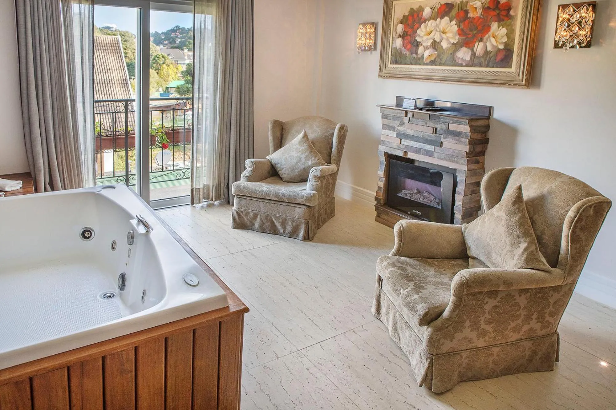 Hot Tub in Hotel Estoril