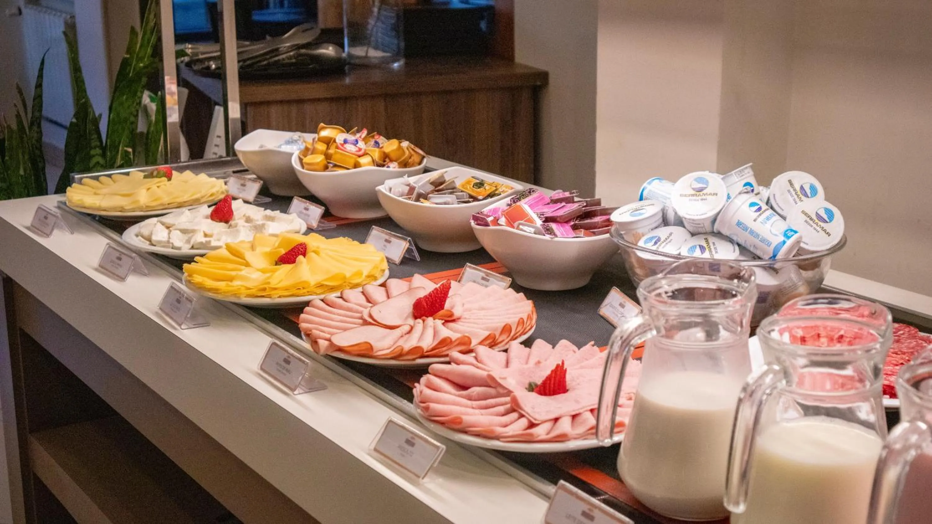 Breakfast in Hotel Estoril