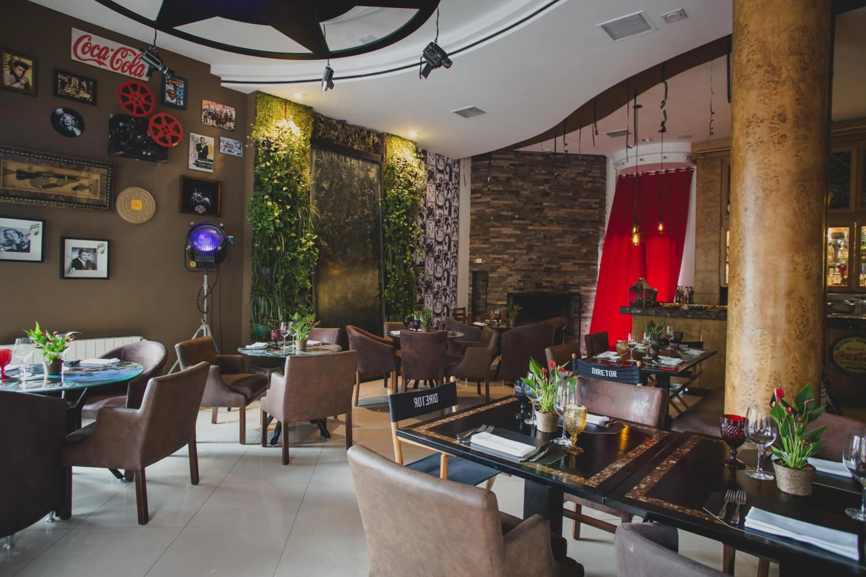 Restaurant/places to eat in Hotel Estoril