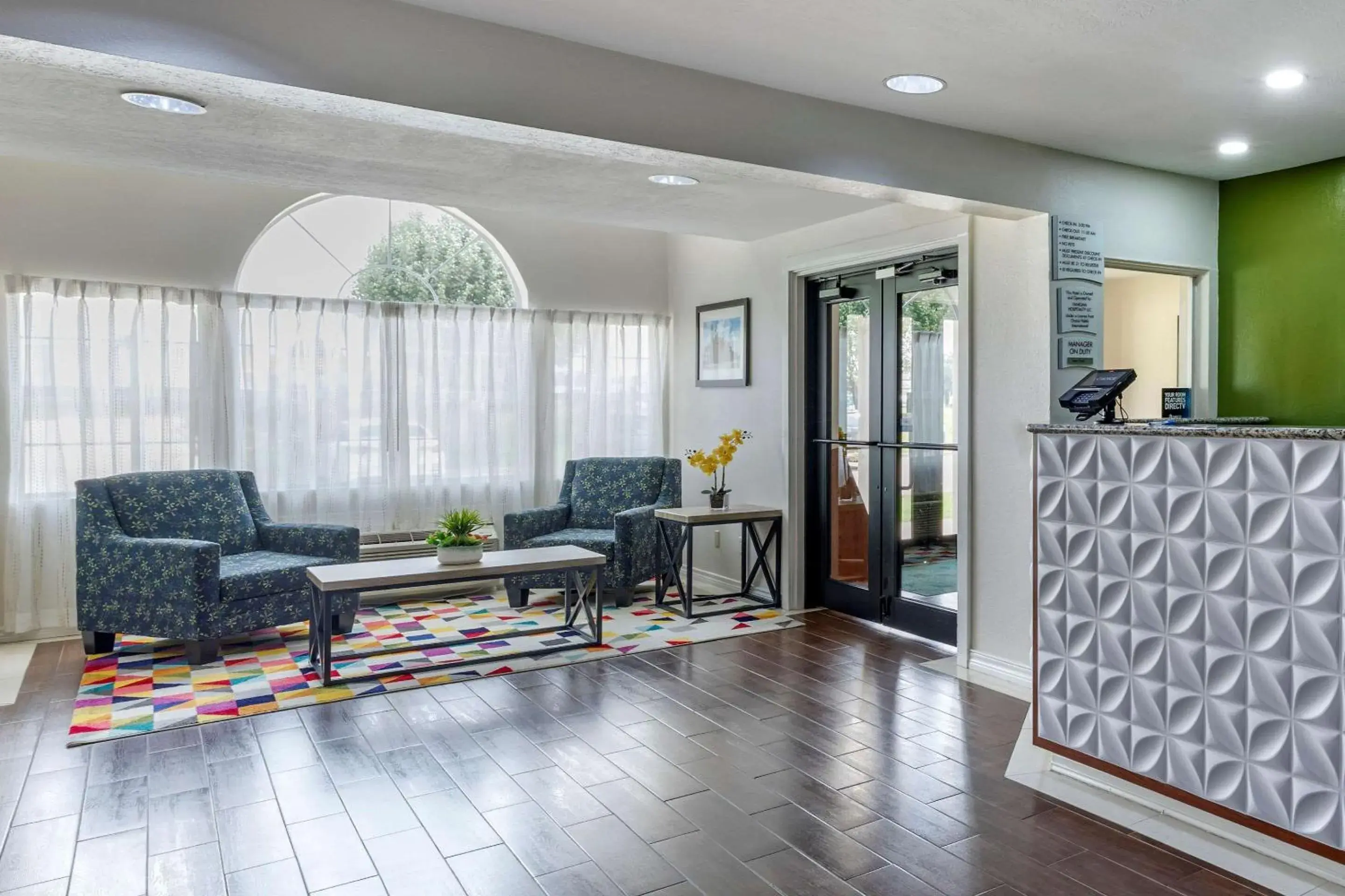 Lobby or reception in Quality Inn & Suites Longview I-20 Lobby or reception in Quality Inn & Suites Longview I-20