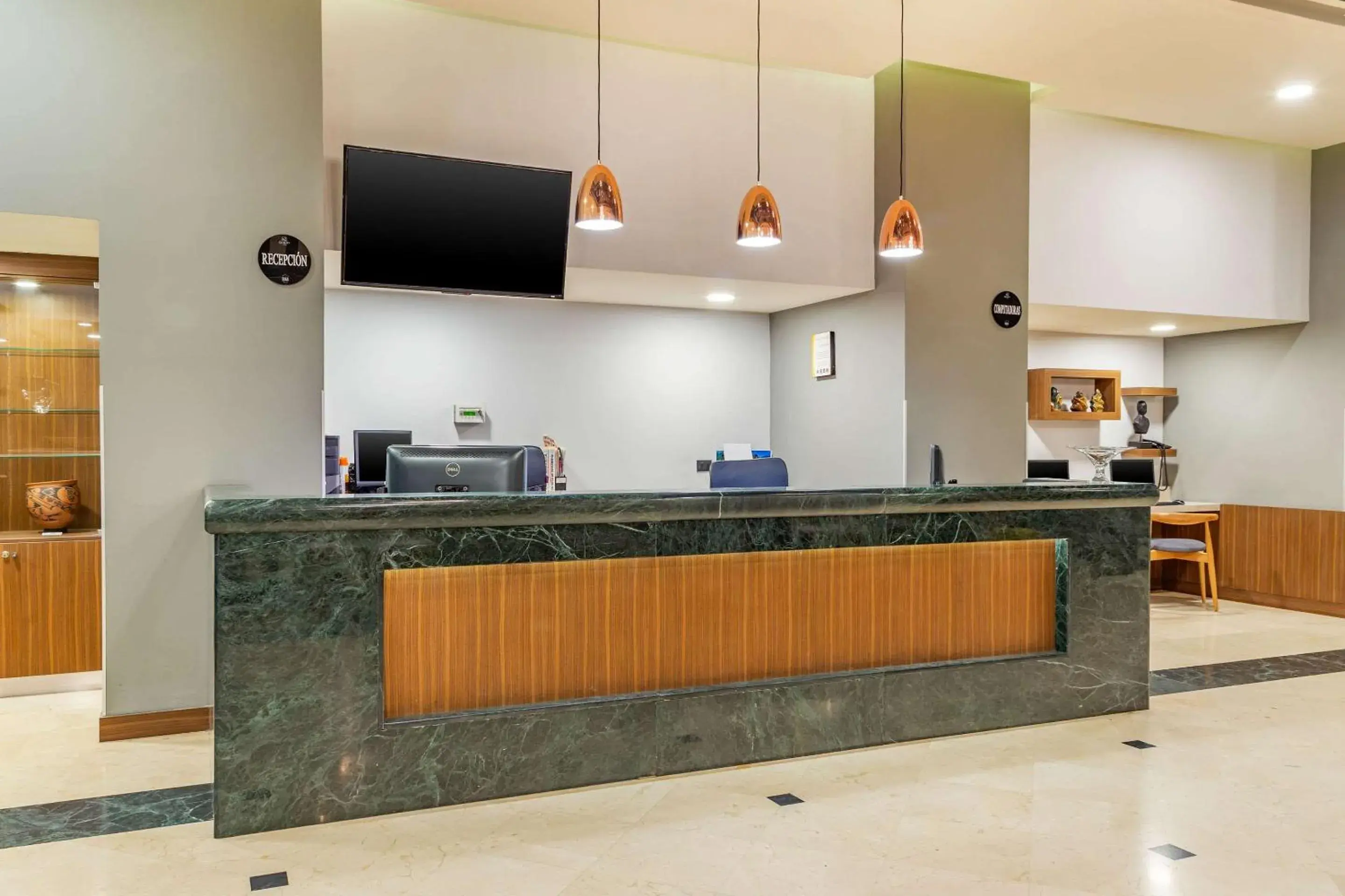 Lobby or reception in Quality Inn Chihuahua San Francisco Lobby or reception in Quality Inn Chihuahua San Francisco