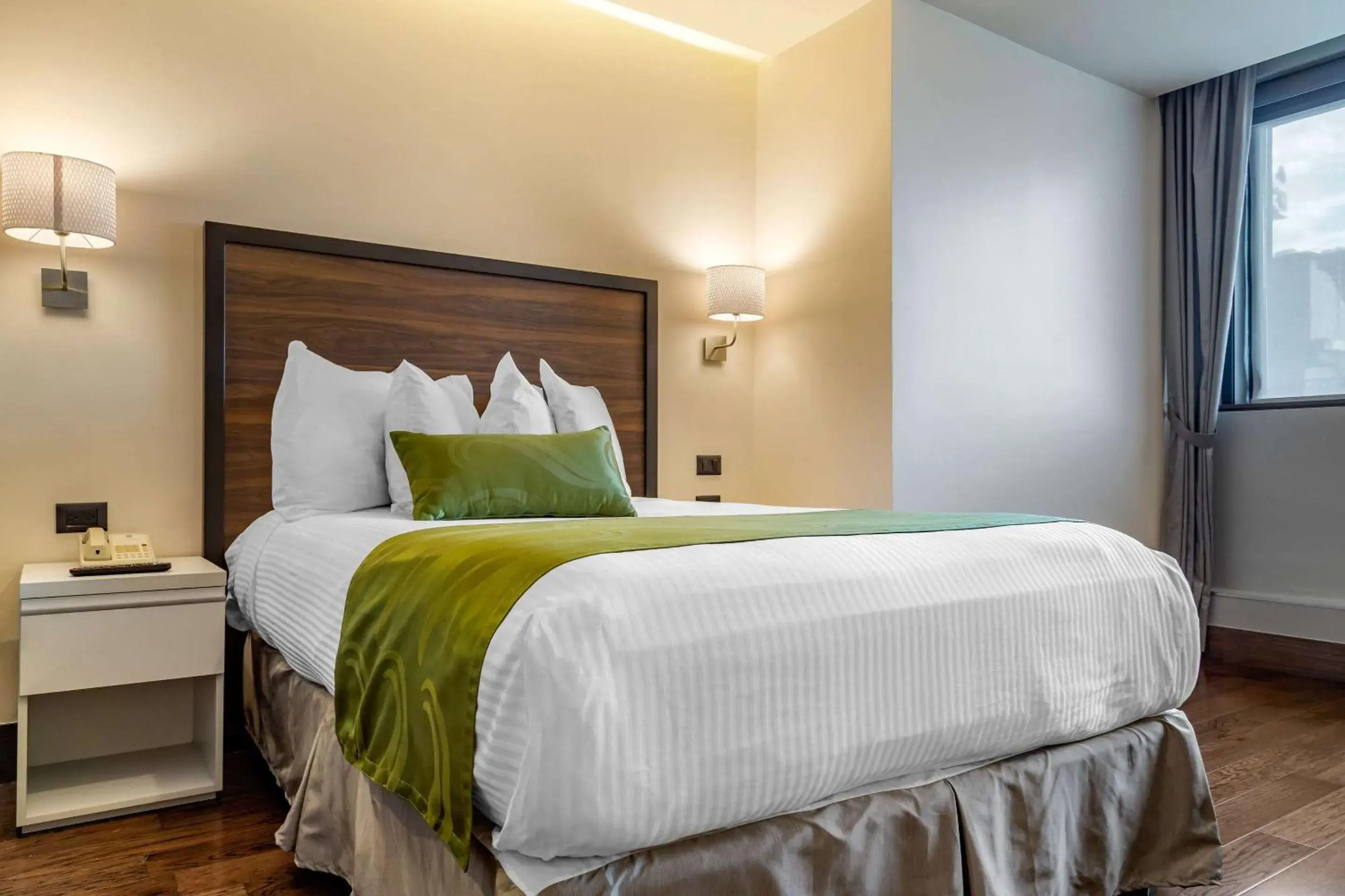 Bedroom, Bed in Quality Inn Chihuahua San Francisco Bedroom, Bed in Quality Inn Chihuahua San Francisco