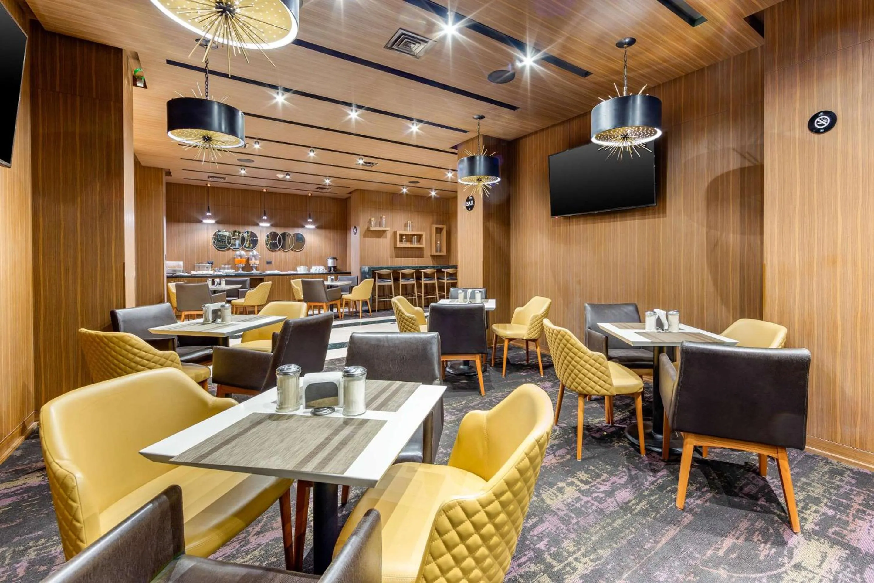 Breakfast in Quality Inn Chihuahua San Francisco