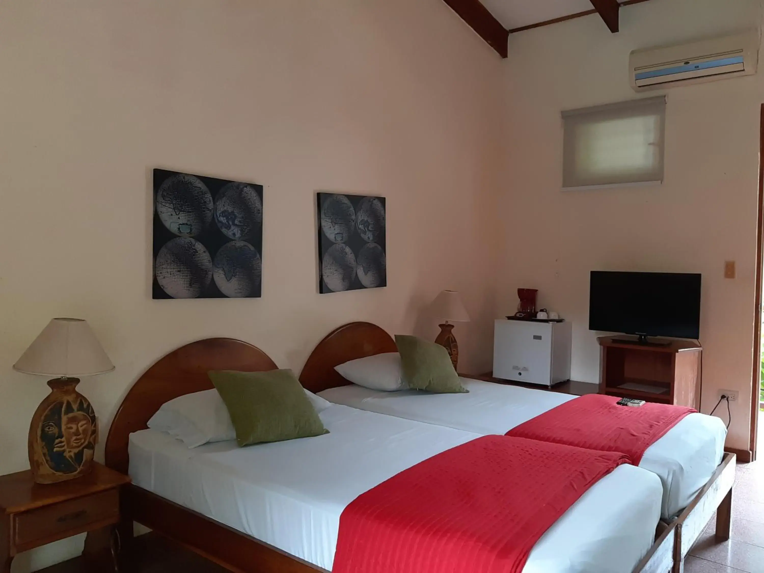 Triple Room with Balcony in Samara Beach Hotel Triple Room with Balcony in Samara Beach Hotel