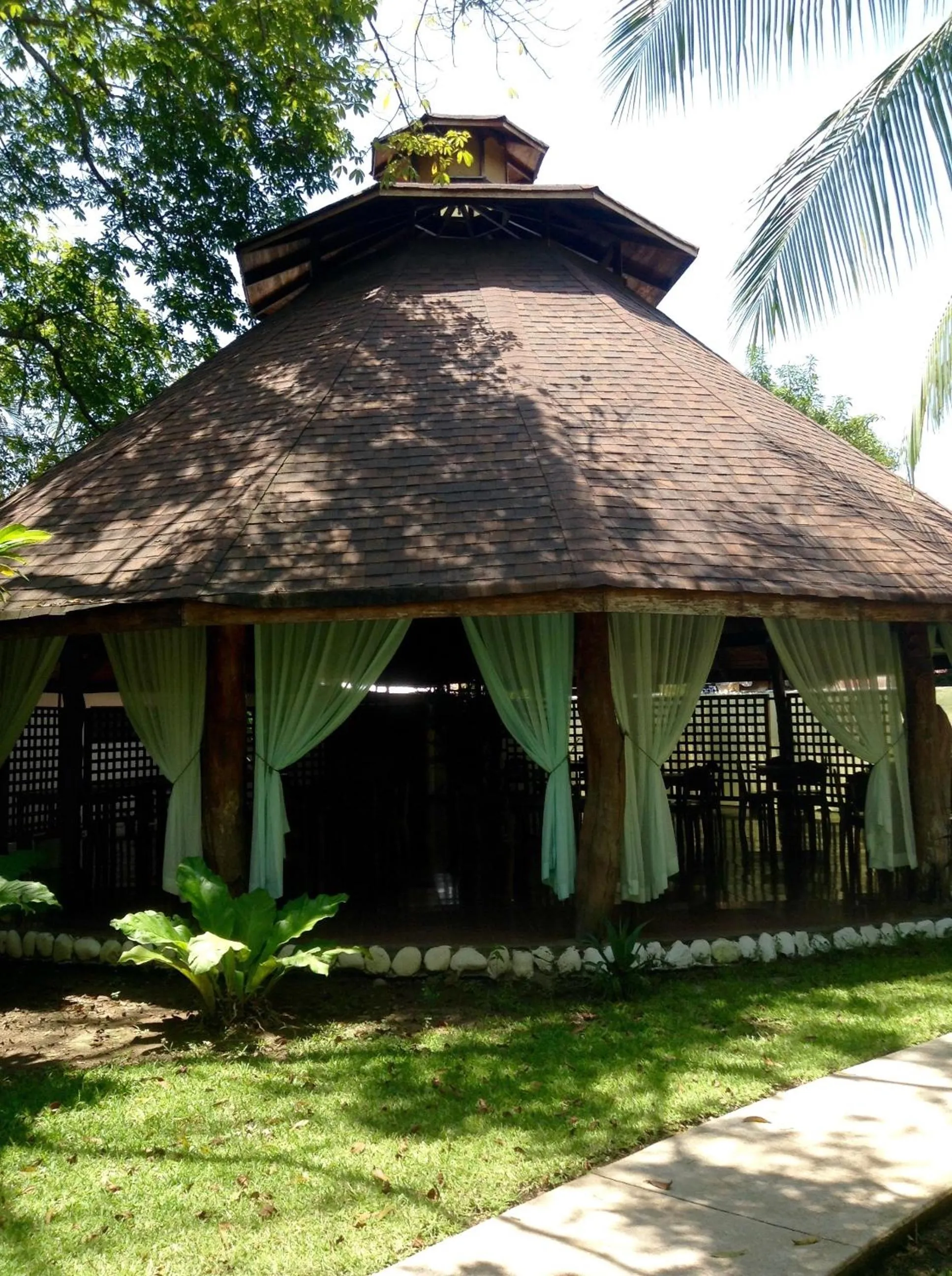 Restaurant/places to eat in Samara Beach Hotel